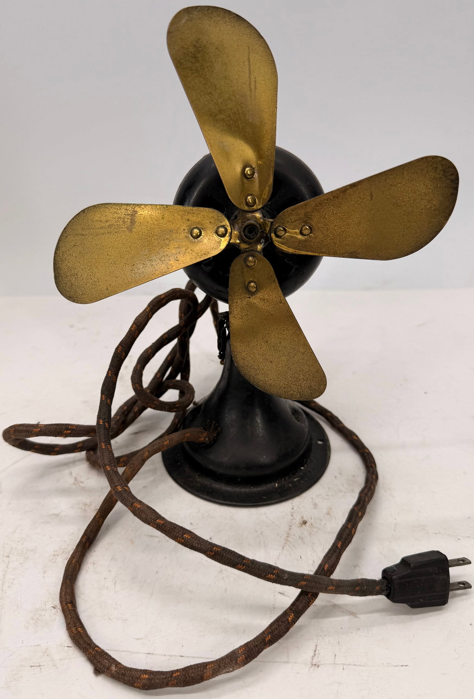 Antique Brass Blade Electric Desk Fan (1 of 9)