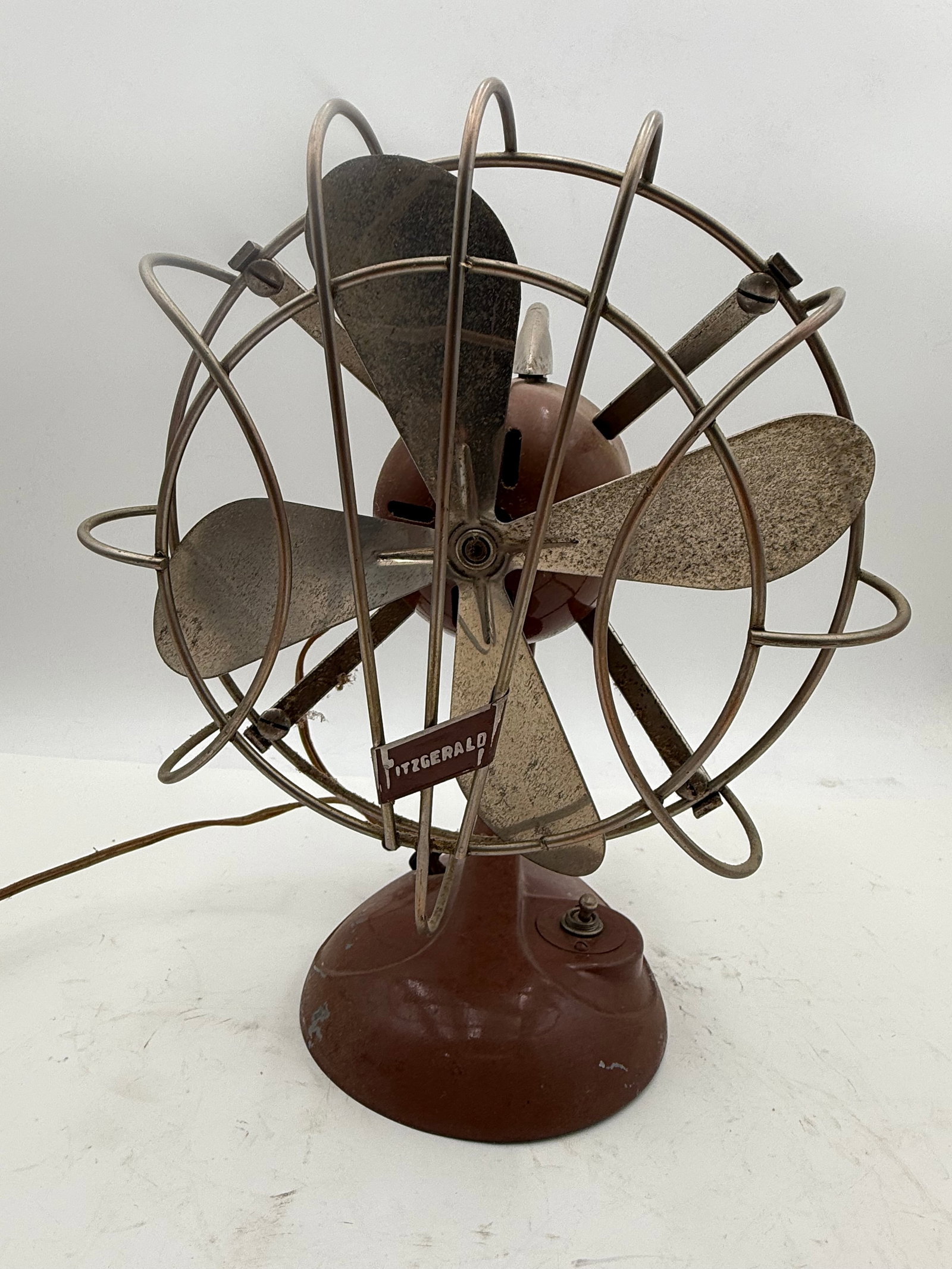 ANTIQUE ELECTRIC FAN RARE FITZGERALD 8" ART DECO FAN (1 of 10)