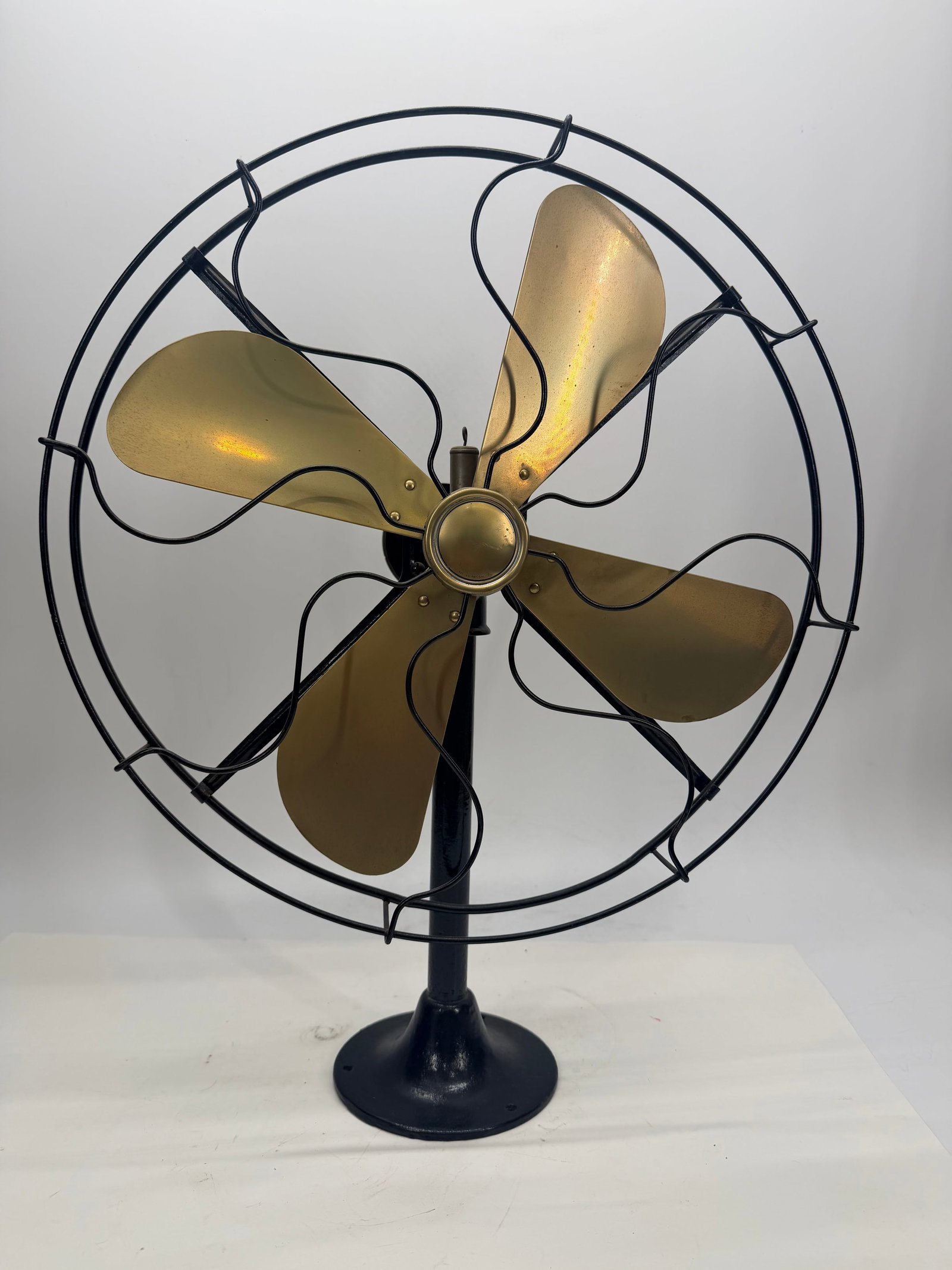 Brass Blade Table/Floor Fan (1 of 7)