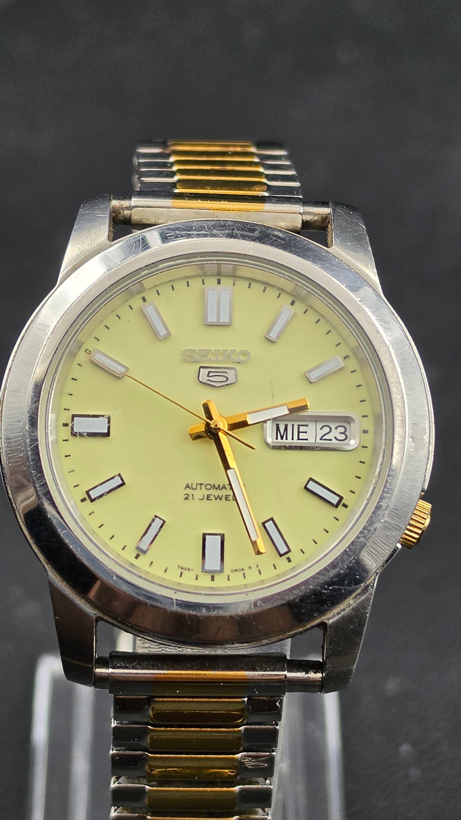 Seiko 5 Automatic 7S26-02W0, Full Lume Dial, Day/Date, 21 Jewels, Two-Tone