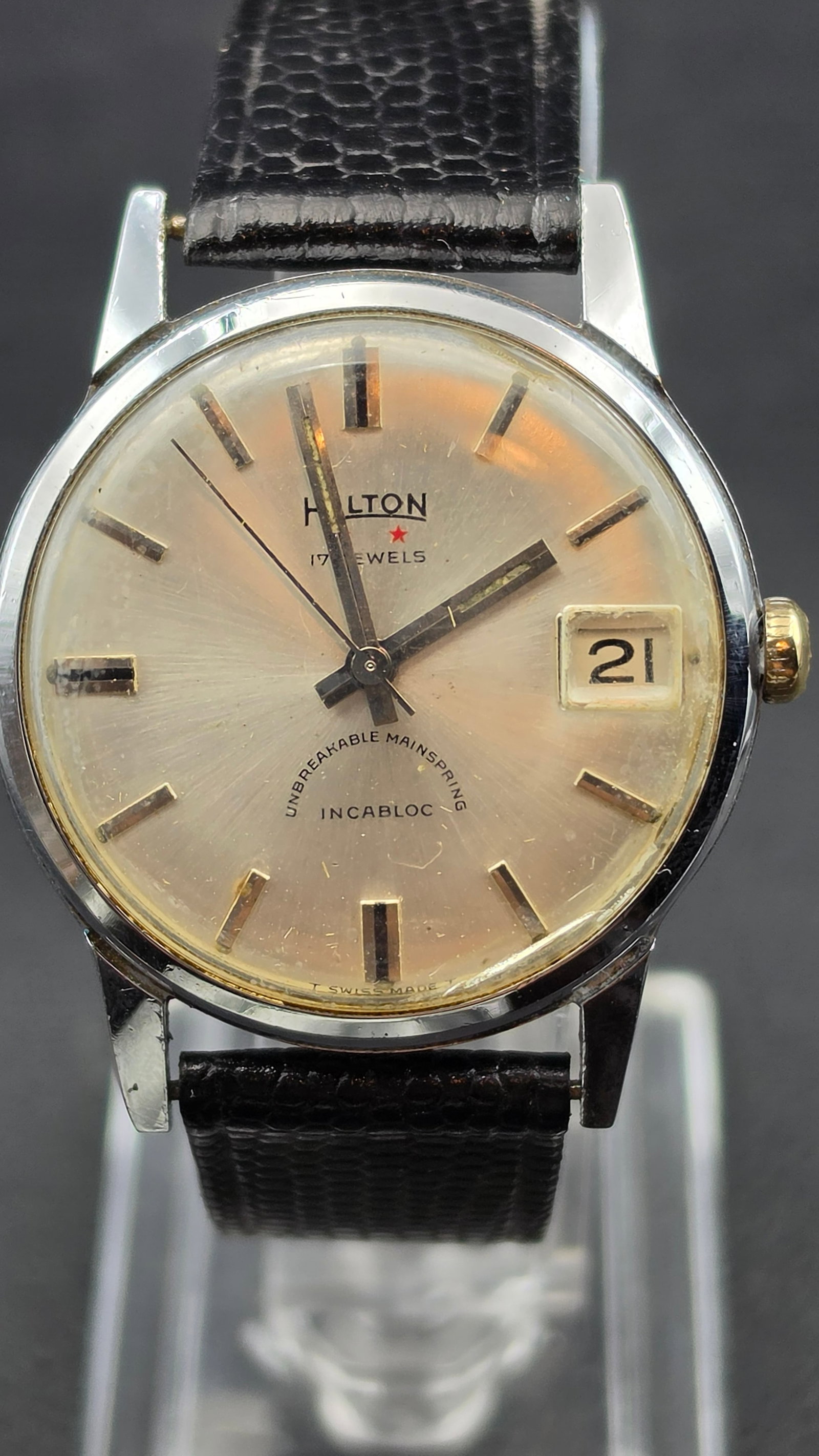 1950s Hilton Watch Co Stainless Steel Wristwatch 17 Jewels Incabloc Date Window 33.82mm Case (1 of 11)