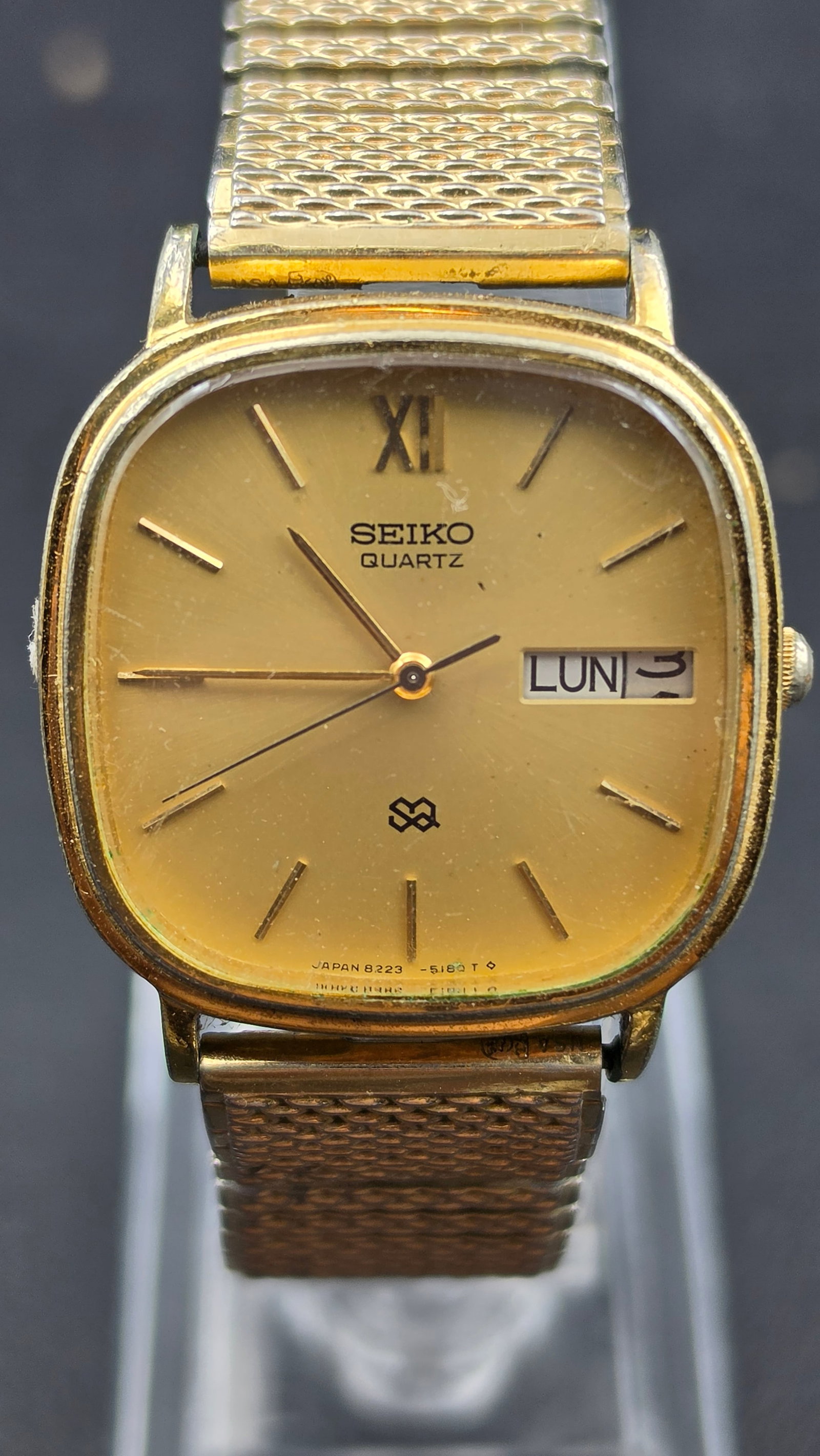 Seiko Quartz SQ 8223-5180 Day/Date Watch, Gold Tone Tonneau Case, circa 1980s