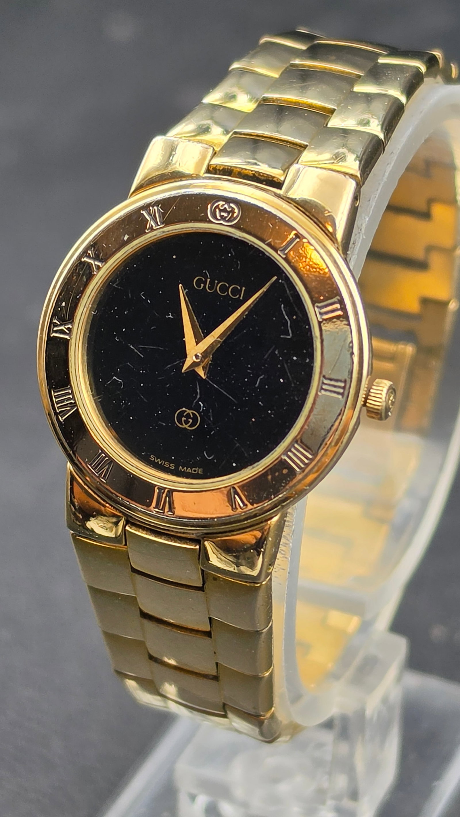 Gucci Round Gold Plated Watch Black Starry Dial Roman Bezel with Papers New Battery - 2