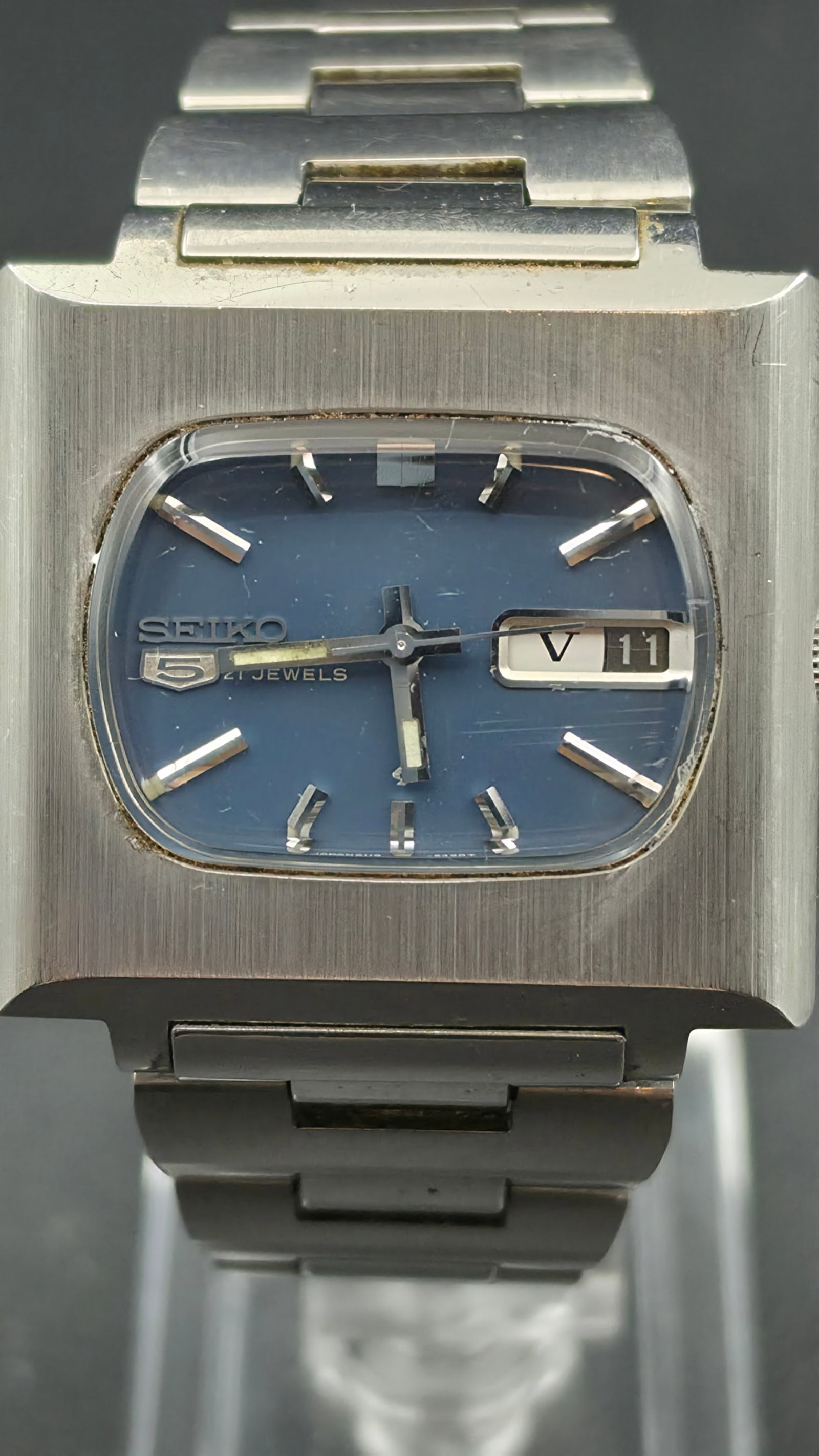 Circa 1970 Seiko 5 TV Case Automatic Day-Date Ref 6119-5400 21 Jewel Stainless Steel (1 of 9)
