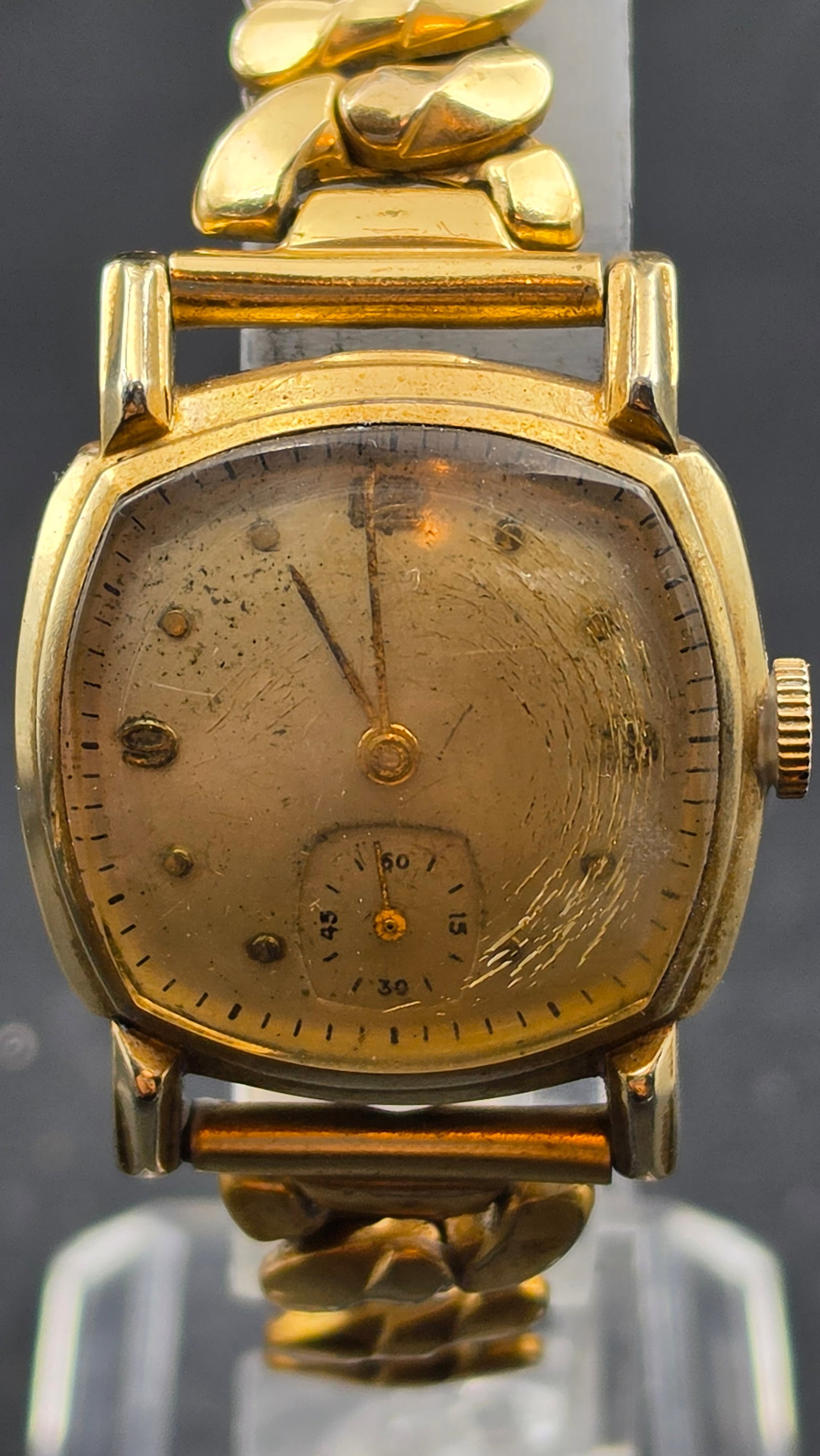 Vintage Croton 9 Jewel Cushion Case Wristwatch 10K RGP Bezel Stainless Steel Back (1 of 9)