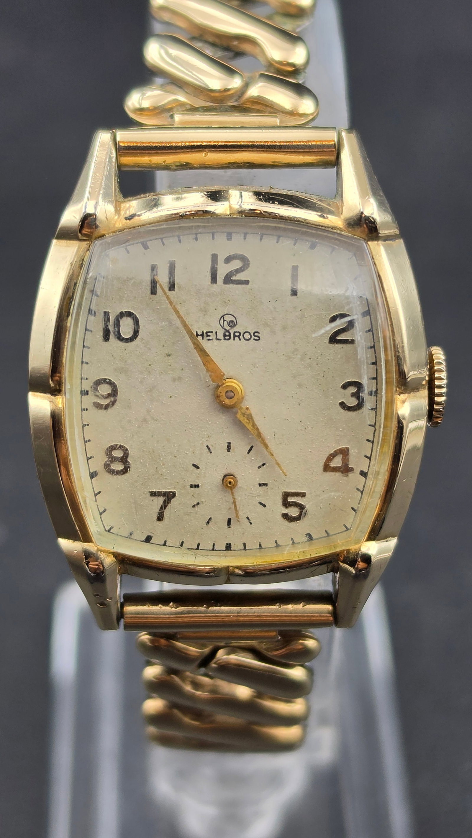 Vintage 1950s Helbros Mens Watch Manual Wind 17 Jewels 10K Rolled Gold Plate Tonneau Case