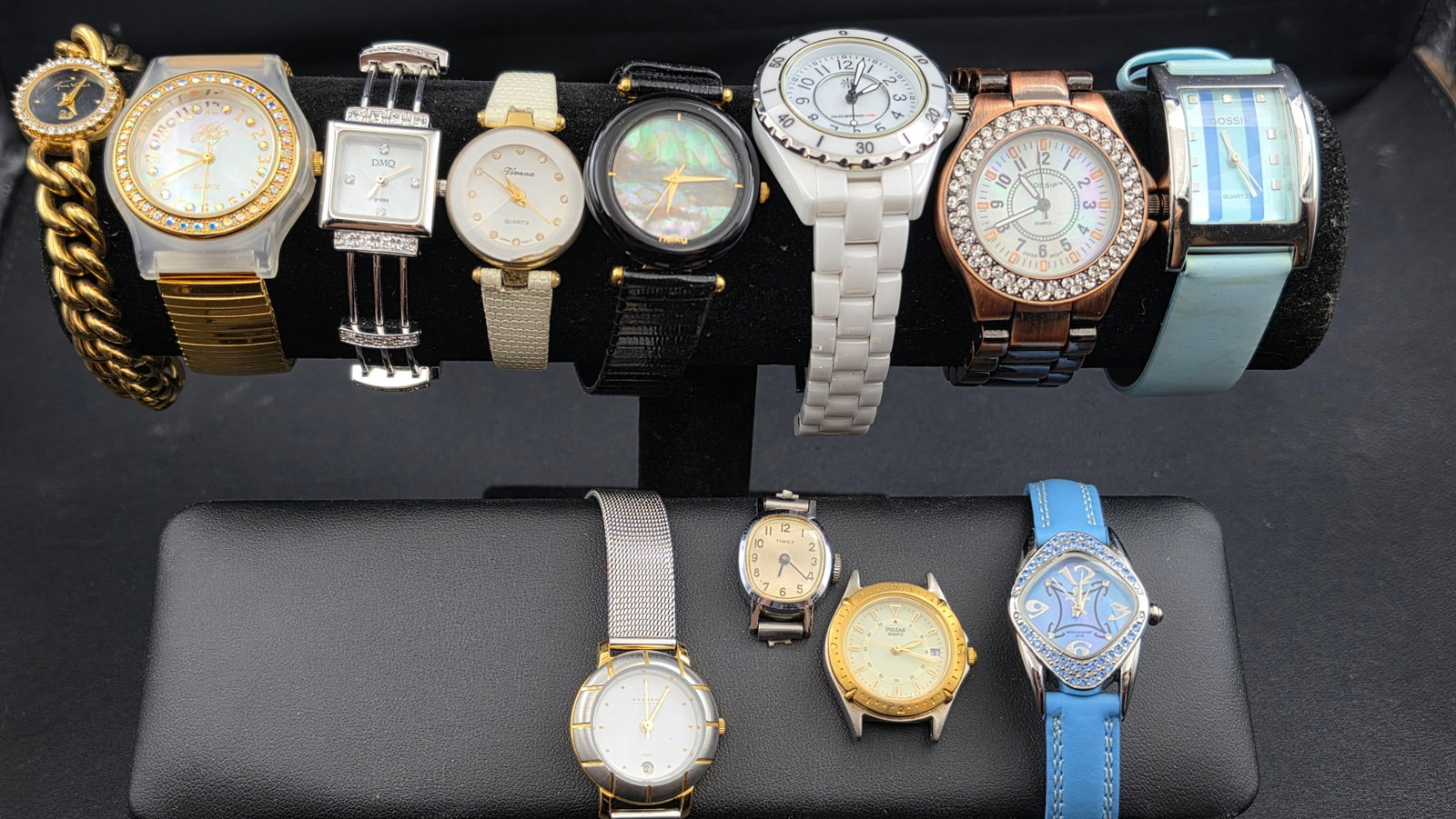 Vintage Fashion Watch Lot of 12 Kirks Folly Skagen Pulsar Gossip Isaac Mizrahi Live and More: This lot includes twelve fashion and costume wristwatches spanning multiple decades and brands. Included are two Kirks Folly watches, one a pendant-style watch on a gold tone curb chain bracelet with 