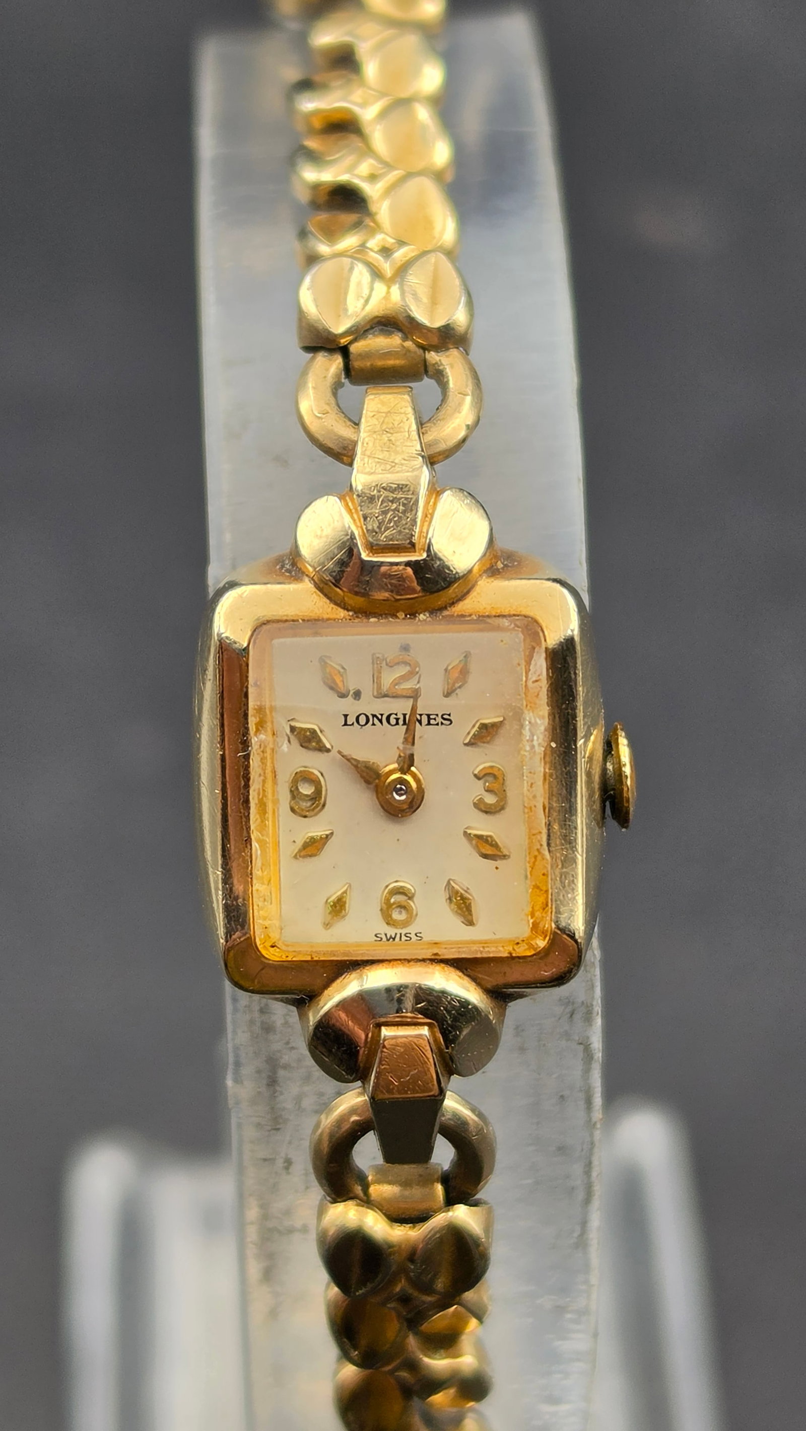 Longines Wittnauer 10K Gold Filled Ladies Manual Wind Watch 17 Jewels Running (1 of 11)