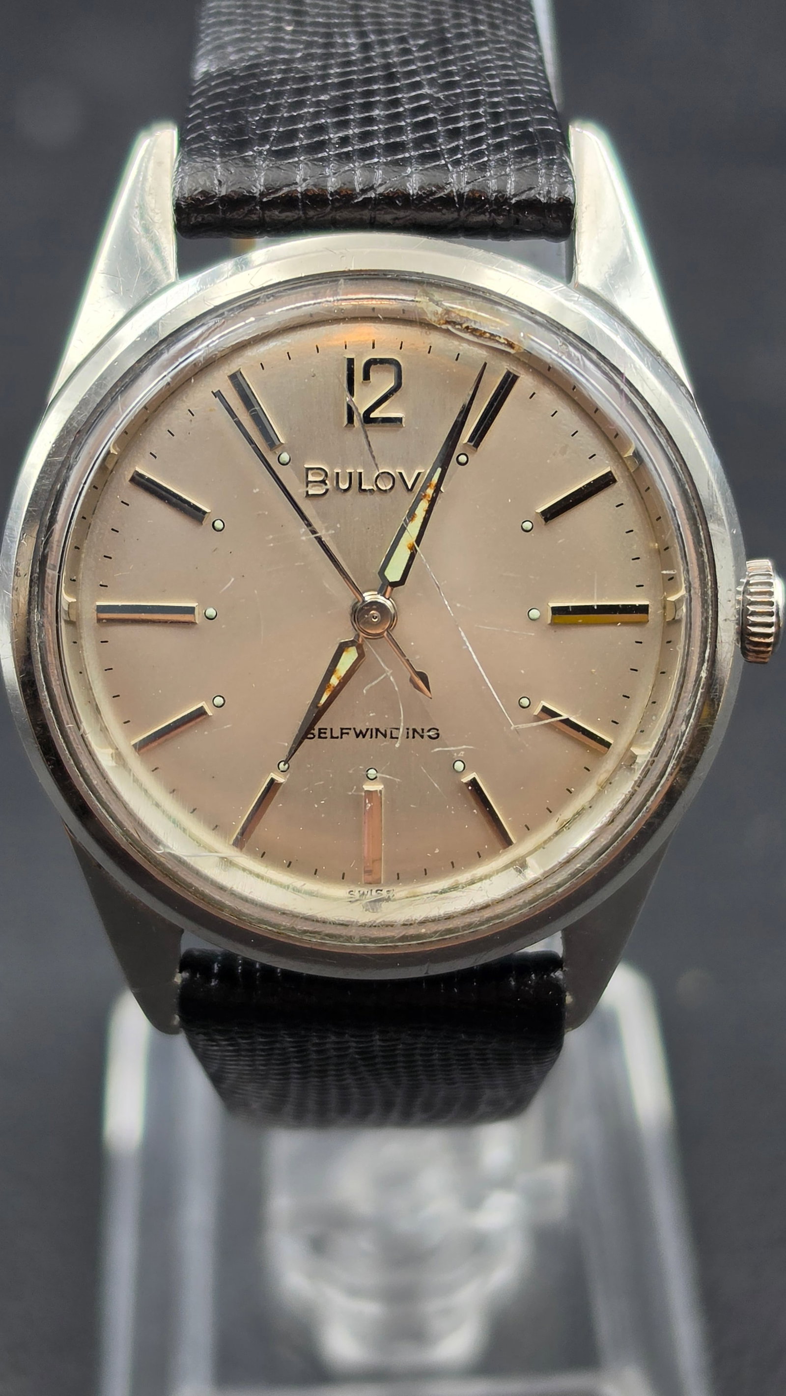 Bulova Selfwinding 1950s Stainless Steel Automatic Mens Watch, Applied Numeral Dial, 34mm: This is a 1950s Bulova Selfwinding automatic men's wristwatch in a round stainless steel case measuring approximately 33.5mm wide excluding the crown. The dial is signed Bulova Selfwinding with an app