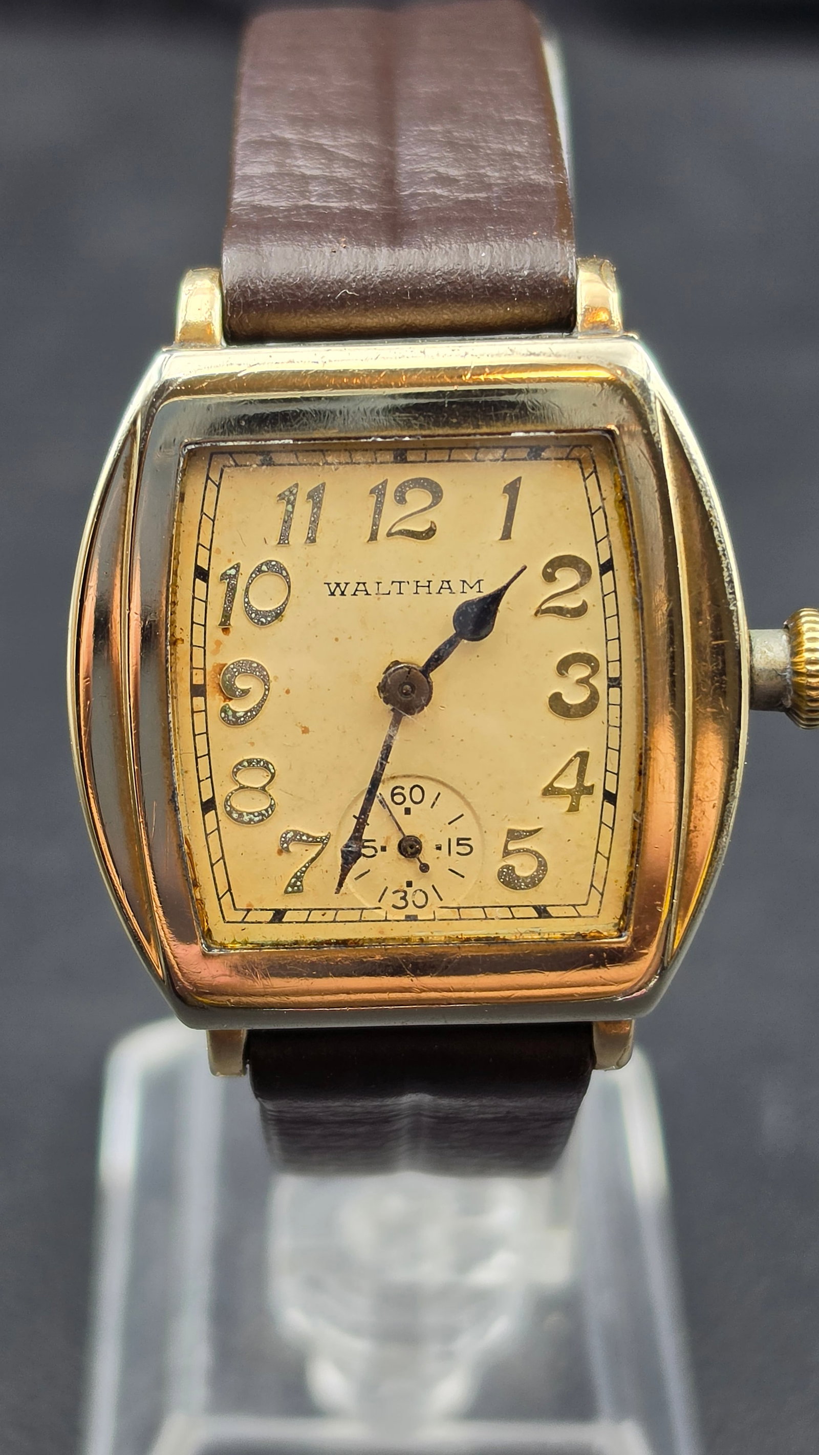 1920s Waltham Riverside 21 Jewel 14K Gold Filled Tonneau Case Manual Wind Watch (1 of 11)