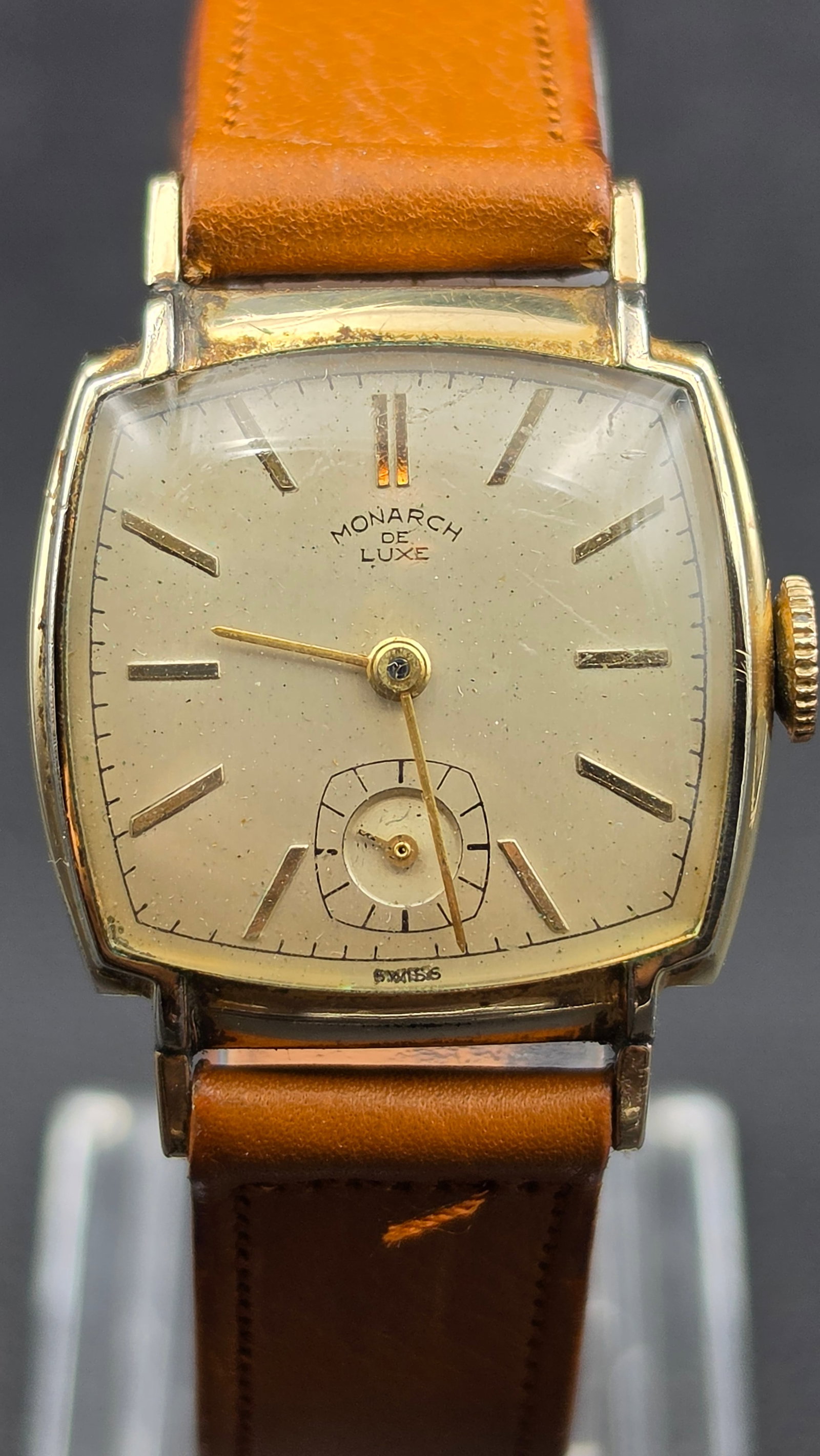 Vintage 1940s Monarch De Luxe 7 Jewel Manual Wind Watch, Subsidiary Seconds, Swiss (1 of 9)
