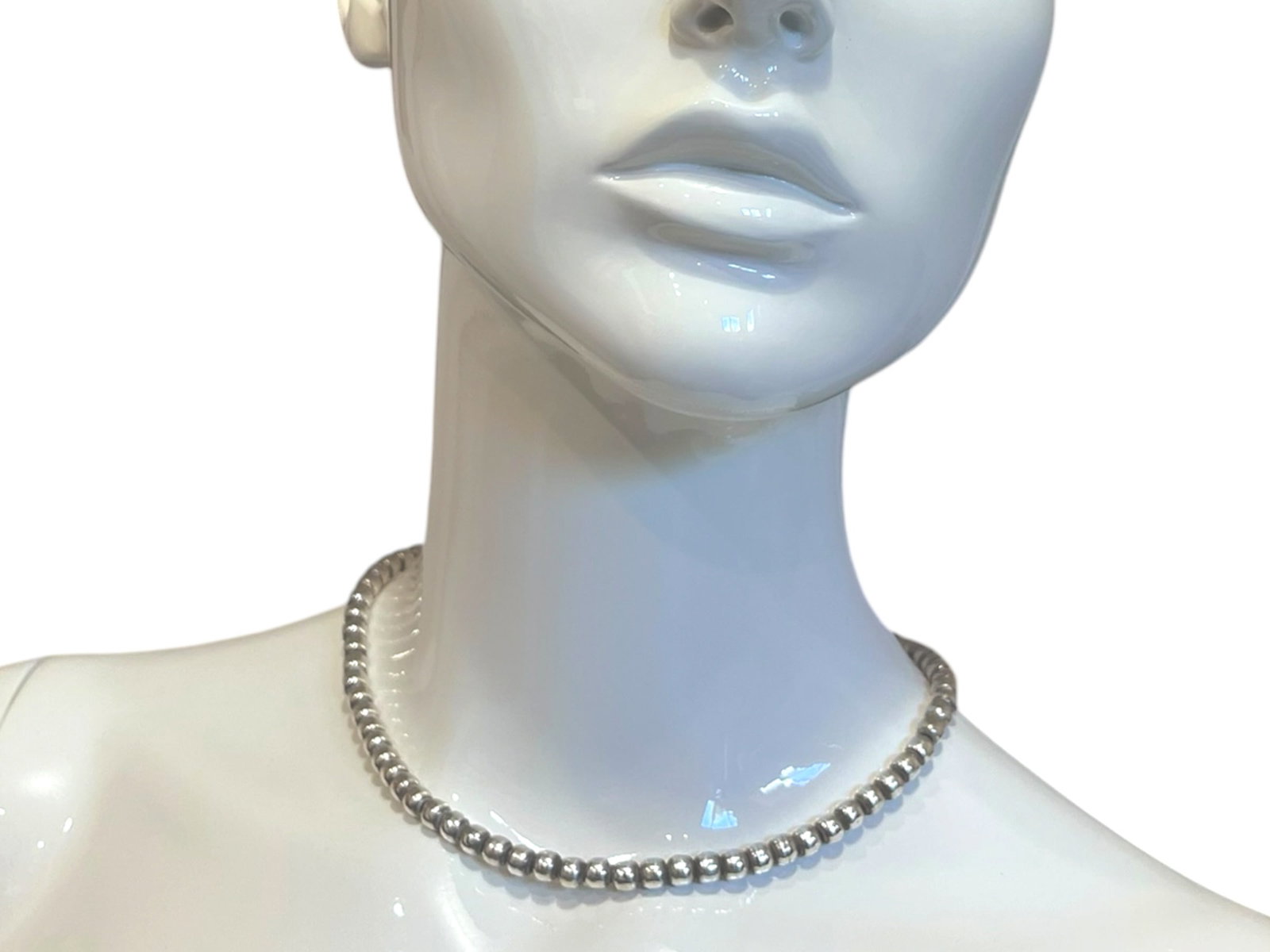 39g Vintage Mexican Sterling Silver Bead Choker Necklace: This necklace is made up of hand-finished sterling silver rondelle beads, strung in a continuous, gently rounded row that catches the light with every turn of the neck. Made in Mexico and clearly mark