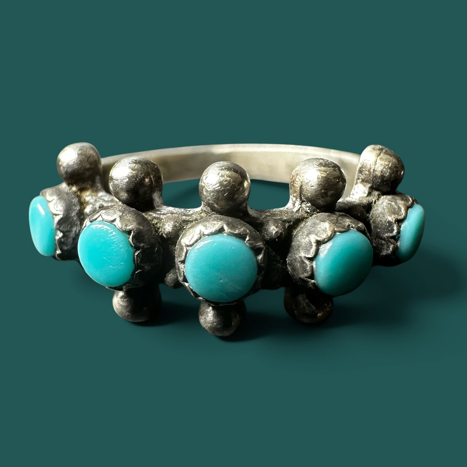 Sz4.25/2g Southwestern Sterling Silver Petit Point Sleeping Beauty Turquoise Ring: Sz4.25/2g Southwestern Sterling Silver Petit Point Sleeping Beauty Turquoise Ring:Brand/Model: No hallmark. Unidentified artisan/shop.Manufacturer Location: Southwestern United States.Year Produced: U