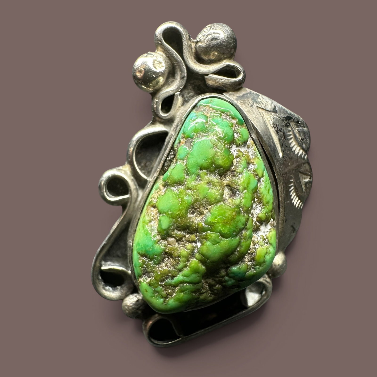 Sz7.5/18g Southwestern Signed B.S. Sterling Silver Carico Lake Turquoise Ring: Sz7.5/18g Navajo Signed B.S. Sterling Silver Carico Lake Turquoise Ring:Brand/Model: Hallmarked “B.S.” Unidentified artisan/shop.Manufacturer Location: Southwestern United States.Year Produced