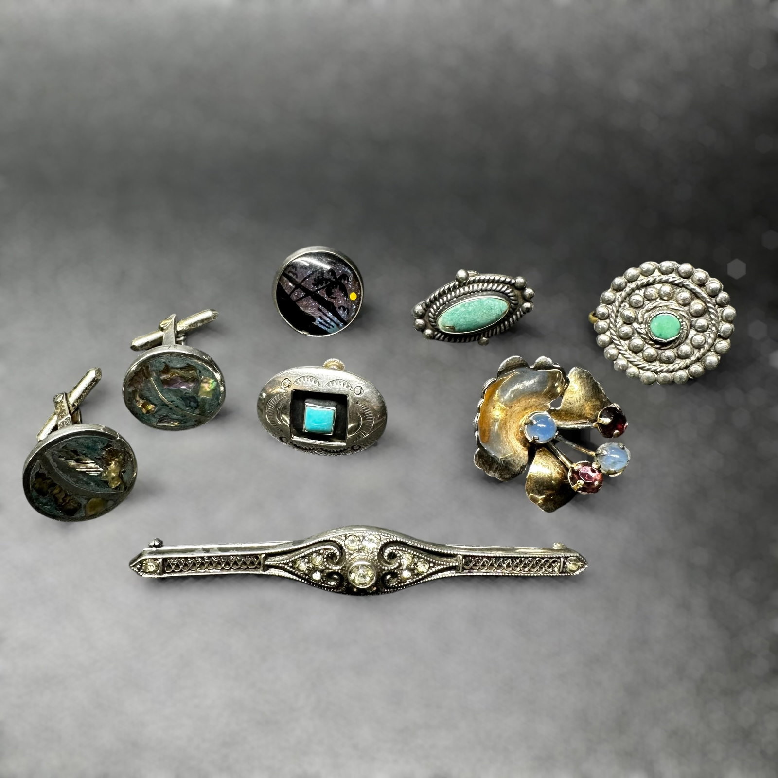 30g Sterling Silver Turquoise Rhinestone & Resin Cufflinks, Screw Back Earrings & Brooch Lot: 30g Sterling Silver Turquoise Rhinestone & Resin Cufflinks, Screw Back Earrings & Brooch Lot:Brand/Model: No hallmarks. Mixed lot. Several pieces marked “STERLING.” No visible maker’s hallma