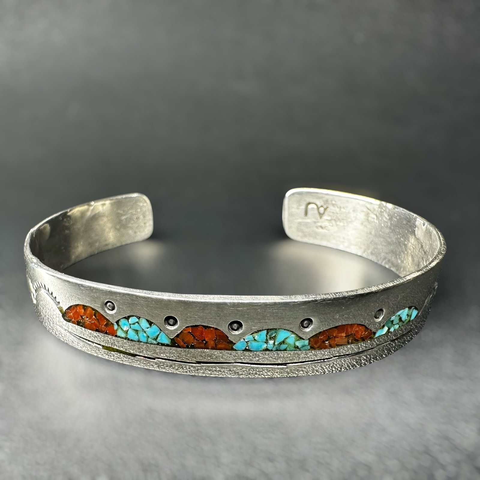 7"/19g Asa J. Singer Sterling Silver Turquoise Coral Chip Inlay Cuff Bracelet: 7"/19g Vintage Hallmarked Asa J. Singer Sterling Silver Turquoise Coral Chip Inlay Cuff Bracelet: Brand/Model: Signed with stylized “AJ” maker’s mark. Unidentified artisan/shop. Manufacturer
