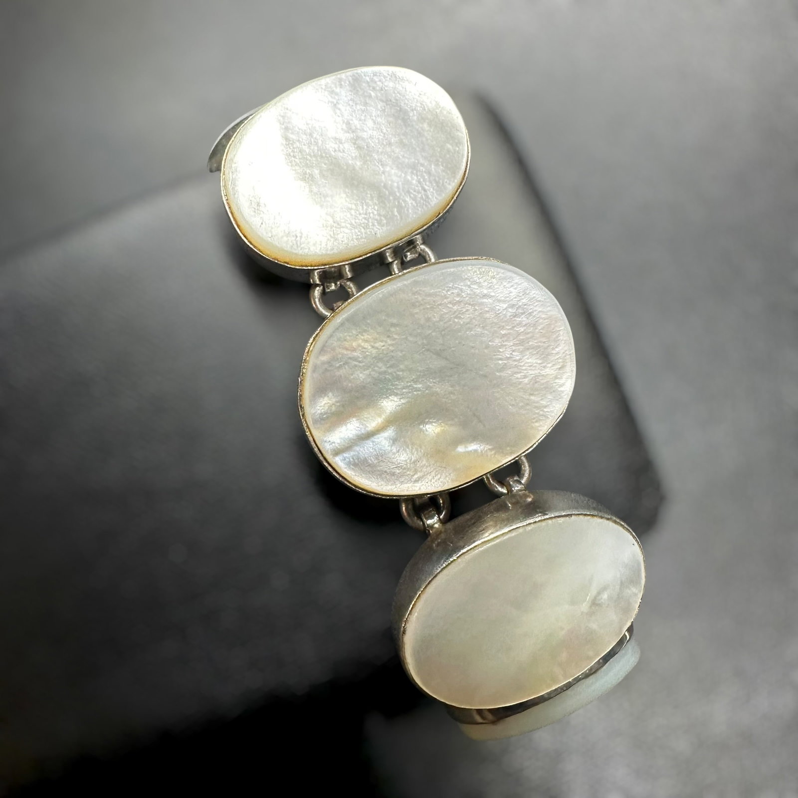8"/68g SAFIA Heavy 925 Sterling Silver Mother of Pearl Panel Bracelet (1 of 11)
