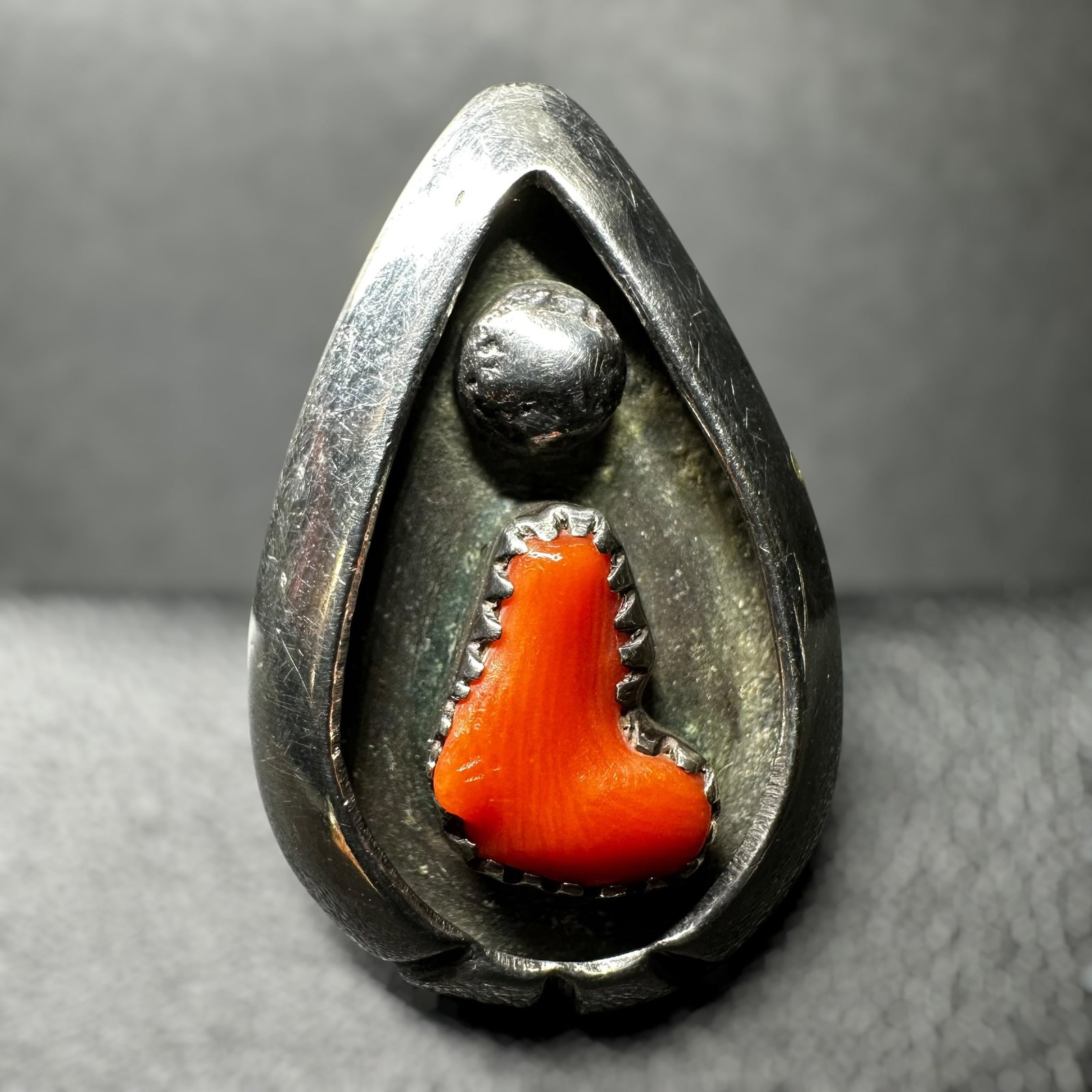 Sz7.5/8g Alice Benally Navajo (Diné) Sterling Silver Coral Ring (1 of 9)