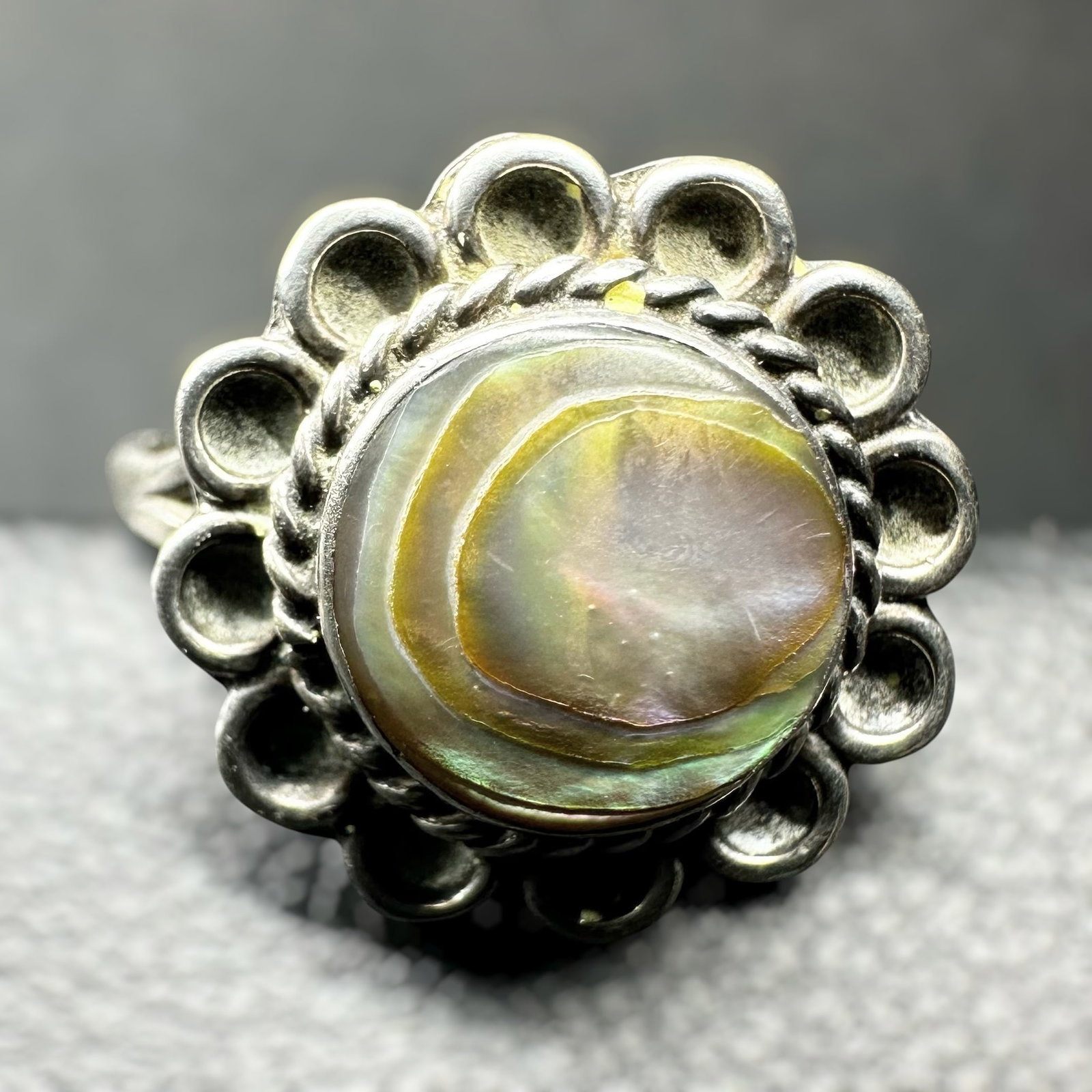 Sz6/2g Mexico 925 Sterling Silver Abalone Ring (1 of 10)