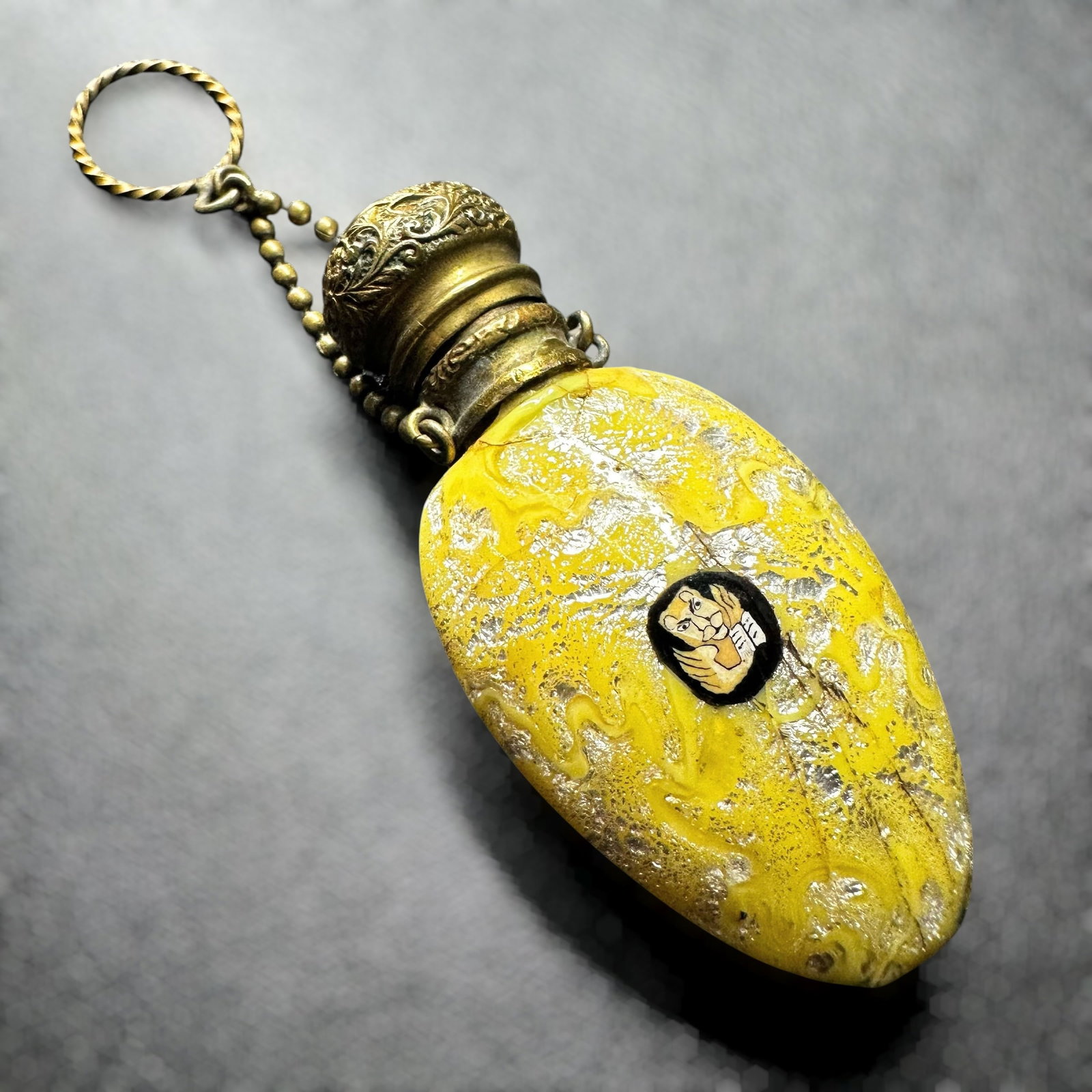 Vintage Venetian Murano Glass Perfume Scent Bottle: Vintage Venetian Murano Glass Perfume Scent BottleBrand/Model: No hallmark. Unidentified maker.Manufacturer Location: Likely Venice, Italy.Year Produced: Circa mid-20th century.Specs/Description: Vint