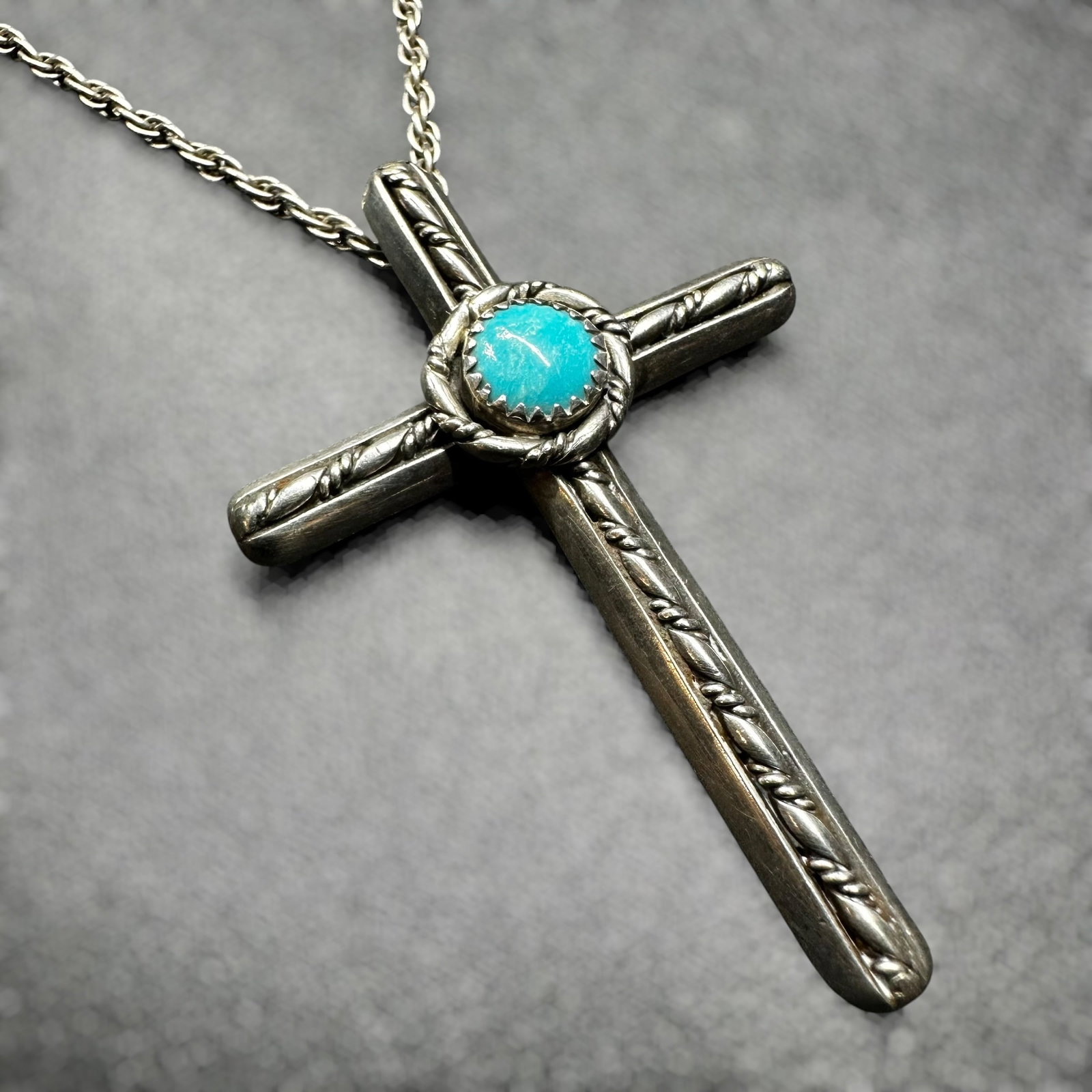 24"/20g Southwestern Sterling Silver Turquoise Cross Pendant Necklace: 24"/20g Southwestern Sterling Silver Turquoise Cross Pendant Necklace:Brand/Model: No hallmark. Unidentified artisan/shop.Manufacturer Location: Not marked.Year Produced: Unknown.Specs/Description: So