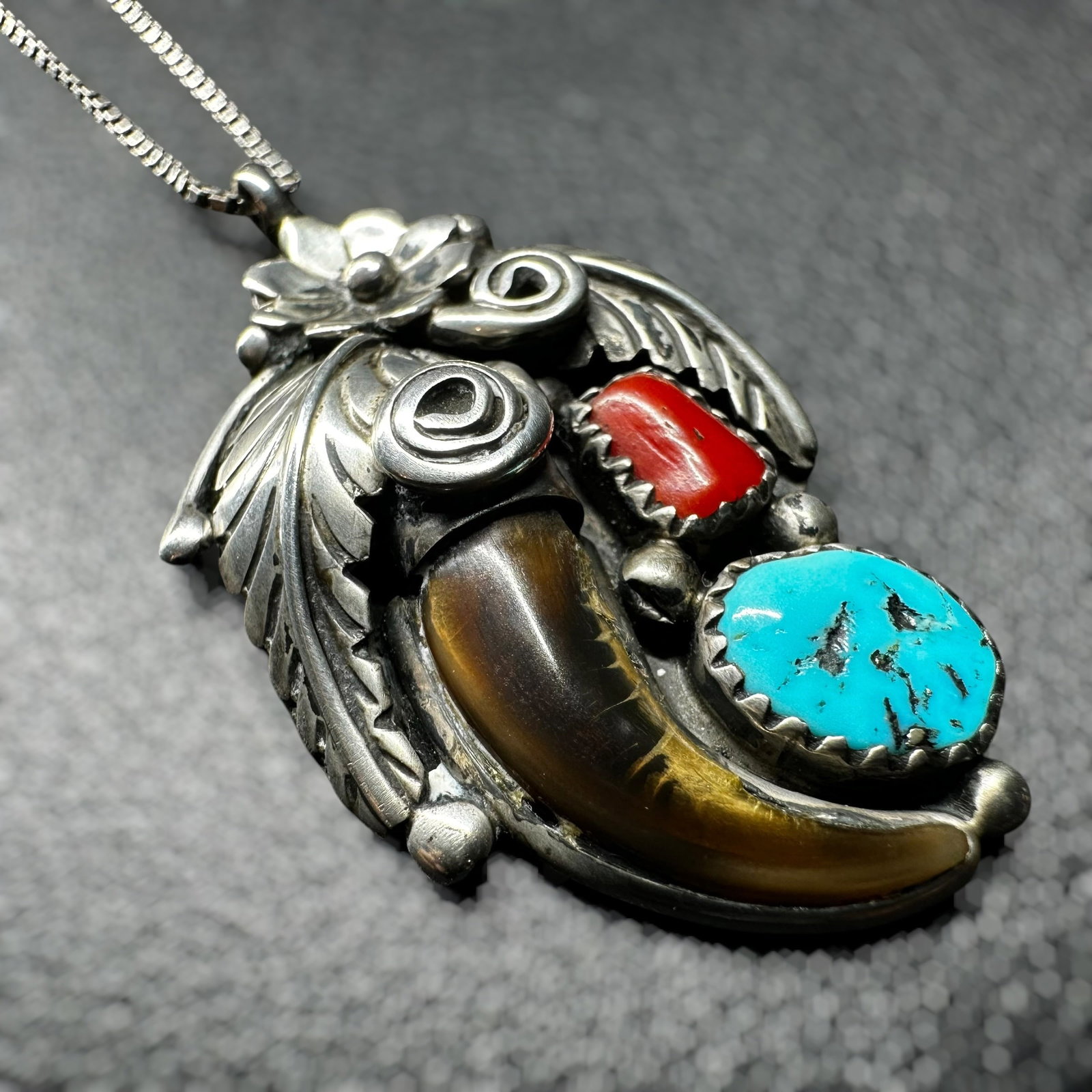 20"/10g Elsie Yazzie Navajo (Diné)Sterling Silver Kingman Turquoise Coral & Claw Pendant Necklace: 20"/10g Elsie Yazzie Navajo (Diné) Sterling Silver Kingman Turquoise Coral & Claw Pendant Necklace:Brand/Model: Elsie Yazzie, Navajo (Diné). Hallmarked “EY.”Manufacturer Location: Navajo Nat