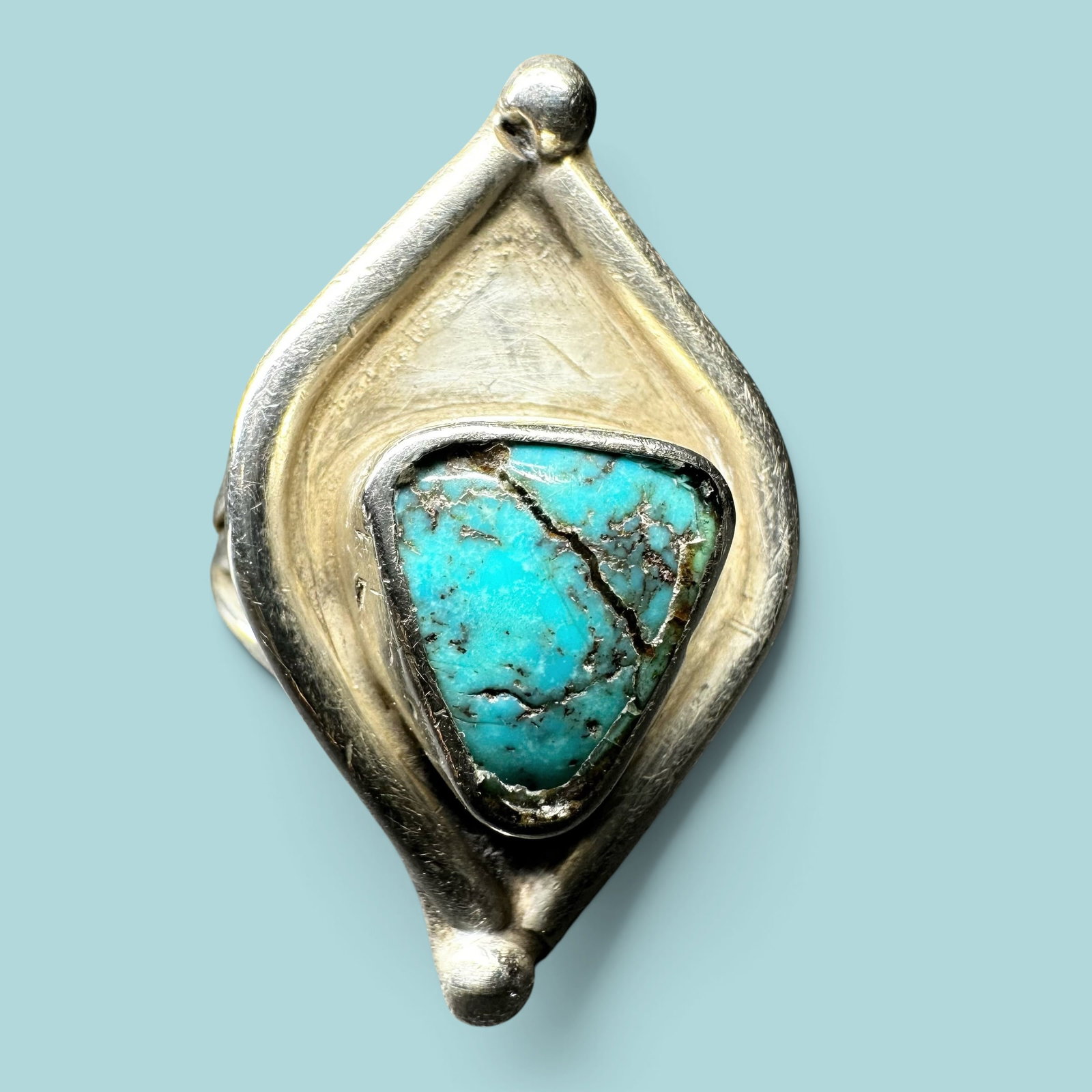 Sz7/5g Southwestern Sterling Silver Morenci Turquoise Ring: Sz7/5g Southwestern Sterling Silver Morenci Turquoise RingBrand/Model: No hallmark. Unidentified artisan/shop.Manufacturer Location: Not marked.Year Produced: Unknown.Specs/Description: Southwestern S