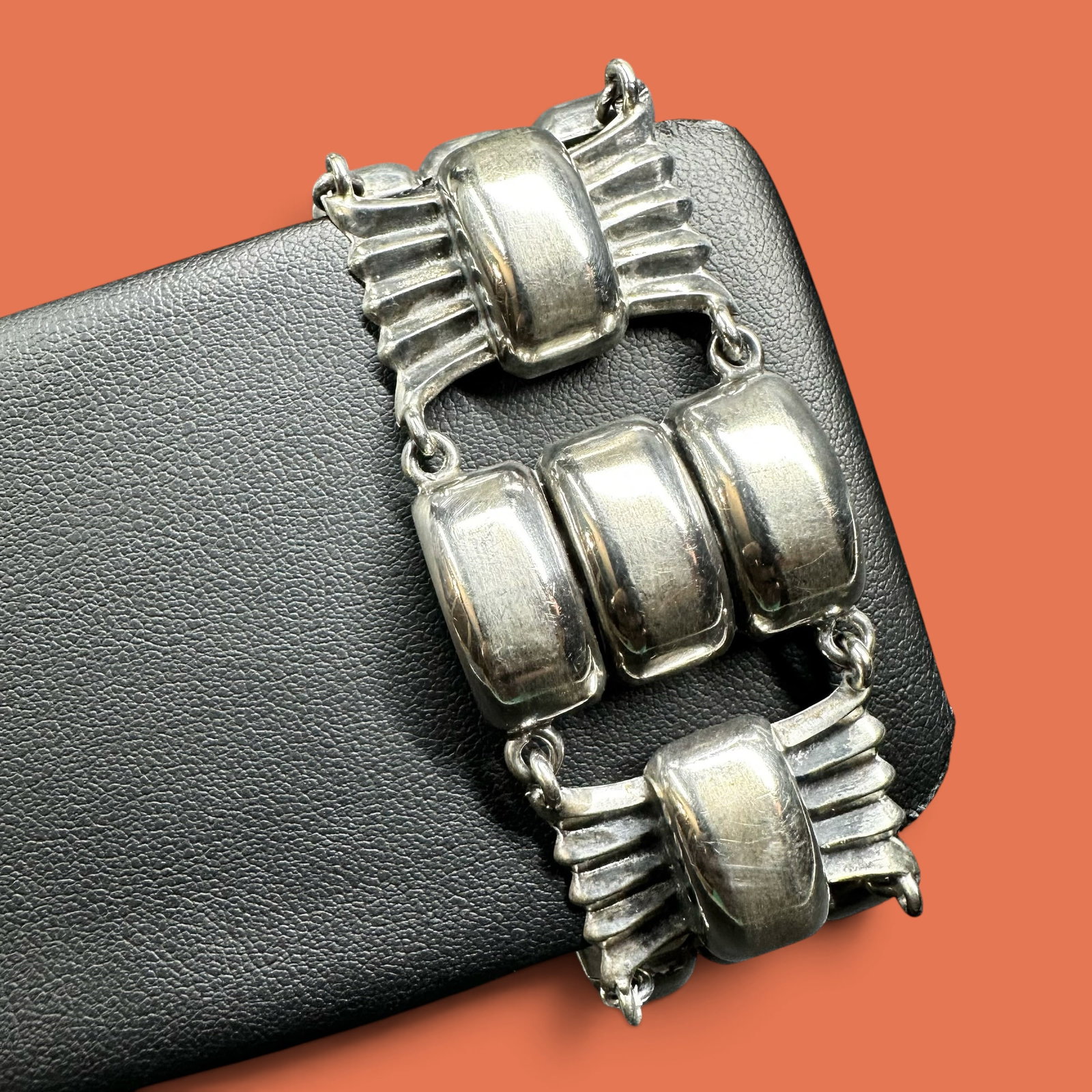 7”/44g Art Deco Sterling Silver Panel Bracelet: 7”/44g Art Deco Sterling Silver Panel Link Bracelet:Brand/Model: No hallmark. Unidentified artisan/shop.Manufacturer Location: Not marked.Year Produced: Circa 1930s-1940s.Specs/Description: Art 