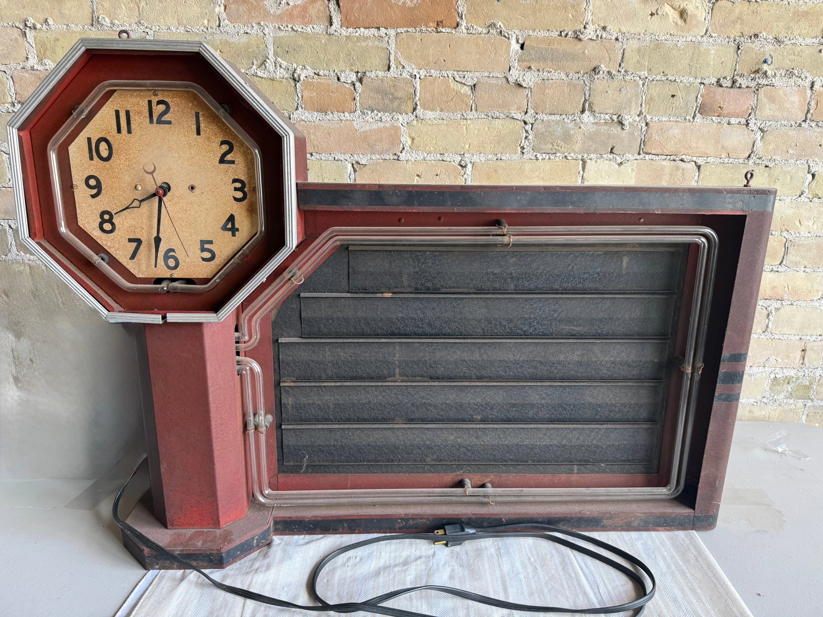 Vintage 1930’s Neon clock (1 of 11)
