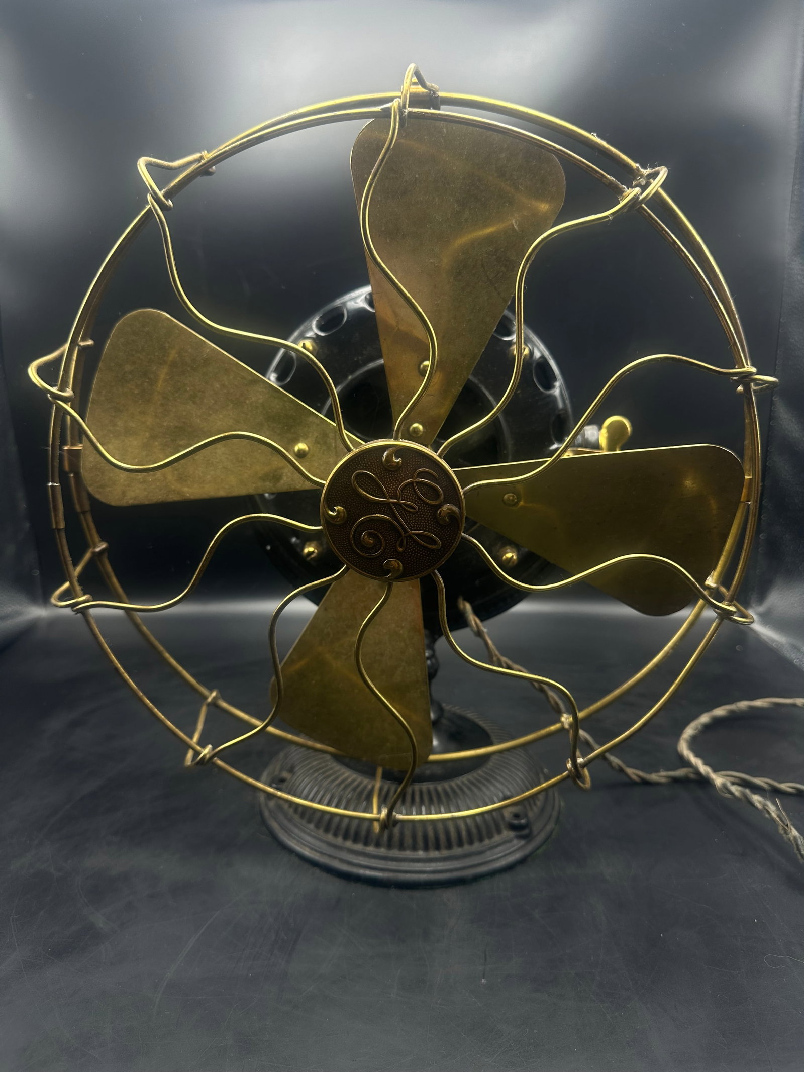 Antique GE 16” 6-Wing Brass Blade & Cage Fan Type A Form B (1 of 14)