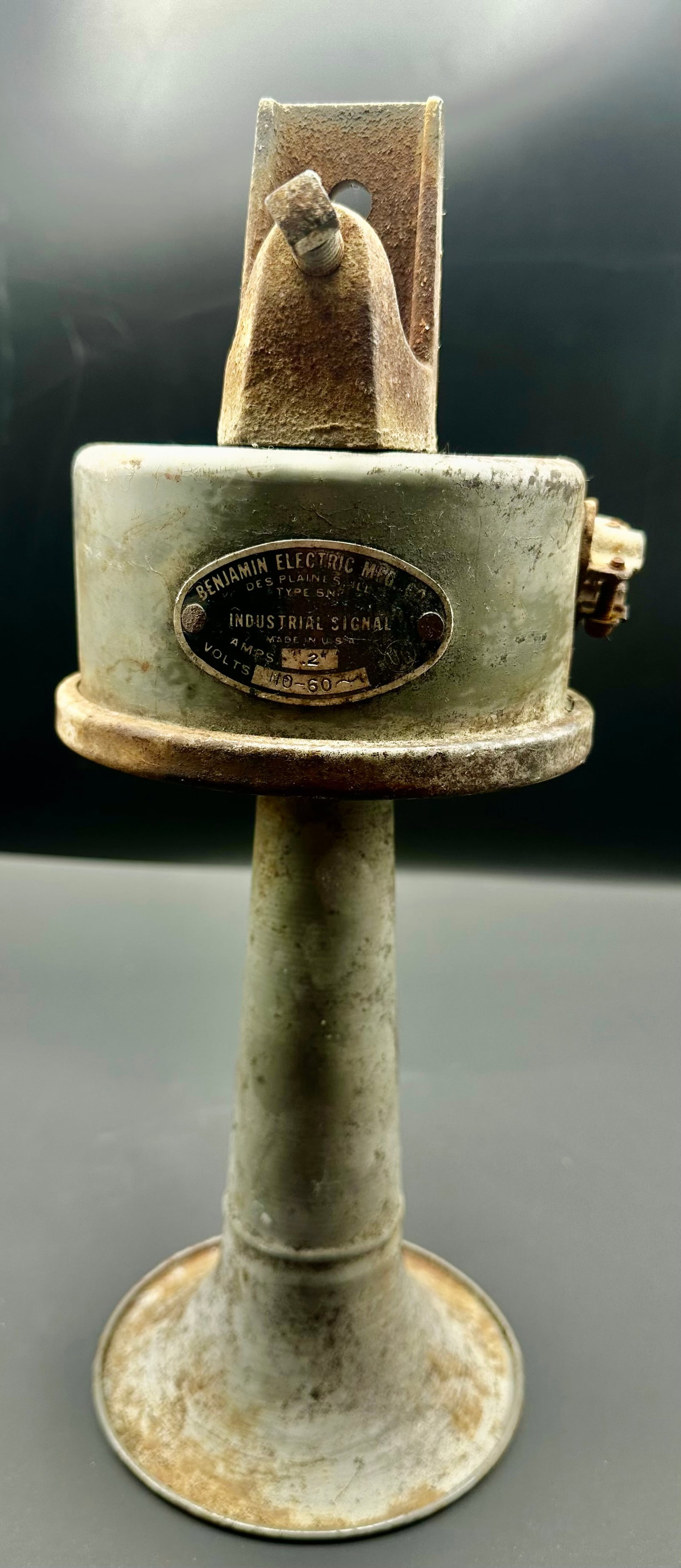 Vintage Benjamin Electric Type SNP Industrial Signal Horn (1 of 11)