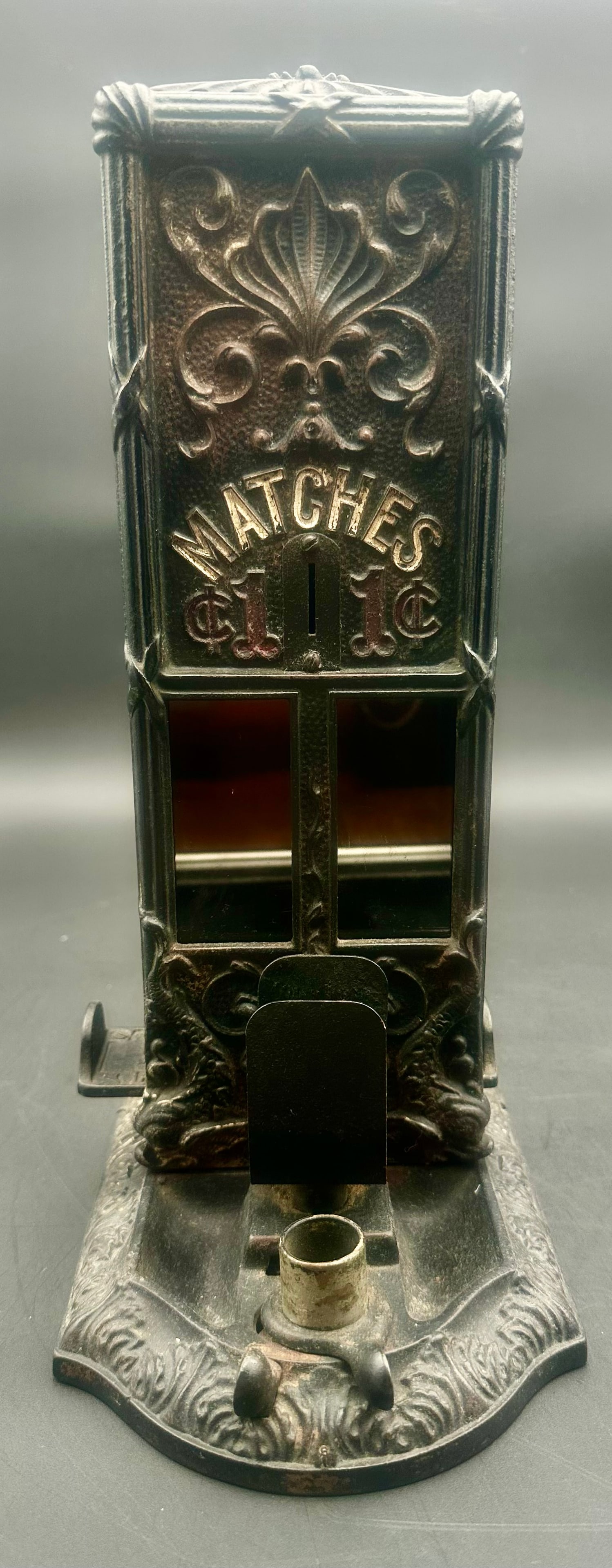 Antique 1¢ Cast Iron Match Vending Machine (1 of 15)