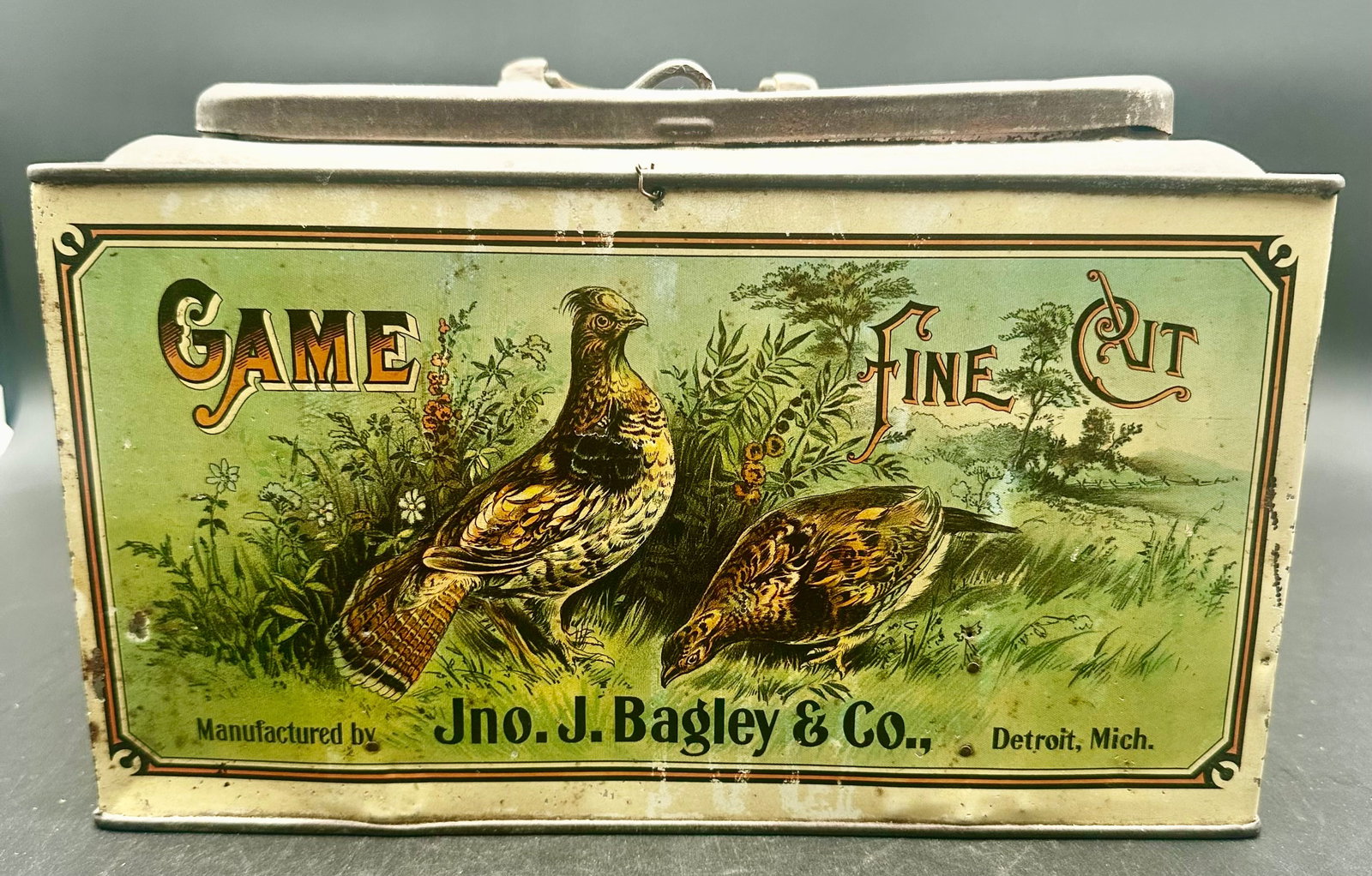 Antique Jno. J. Bagley Game Fine Cut Tobacco Tin (1 of 10)