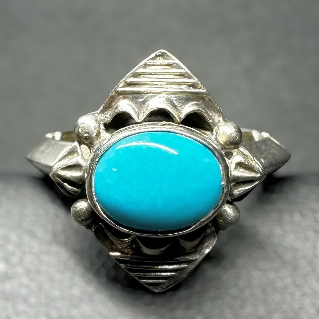Sz8/6g Running Bear Trading Co. Southwestern 925 Sterling Silver Campitios Turquoise Ring: Sz8/6g Running Bear Trading Co. Southwestern 925 Sterling Silver Campitios Turquoise Ring:Brand/Model: Running Bear Trading Co. Hallmarked “RB” in a bear profile shop mark and “.925.” 