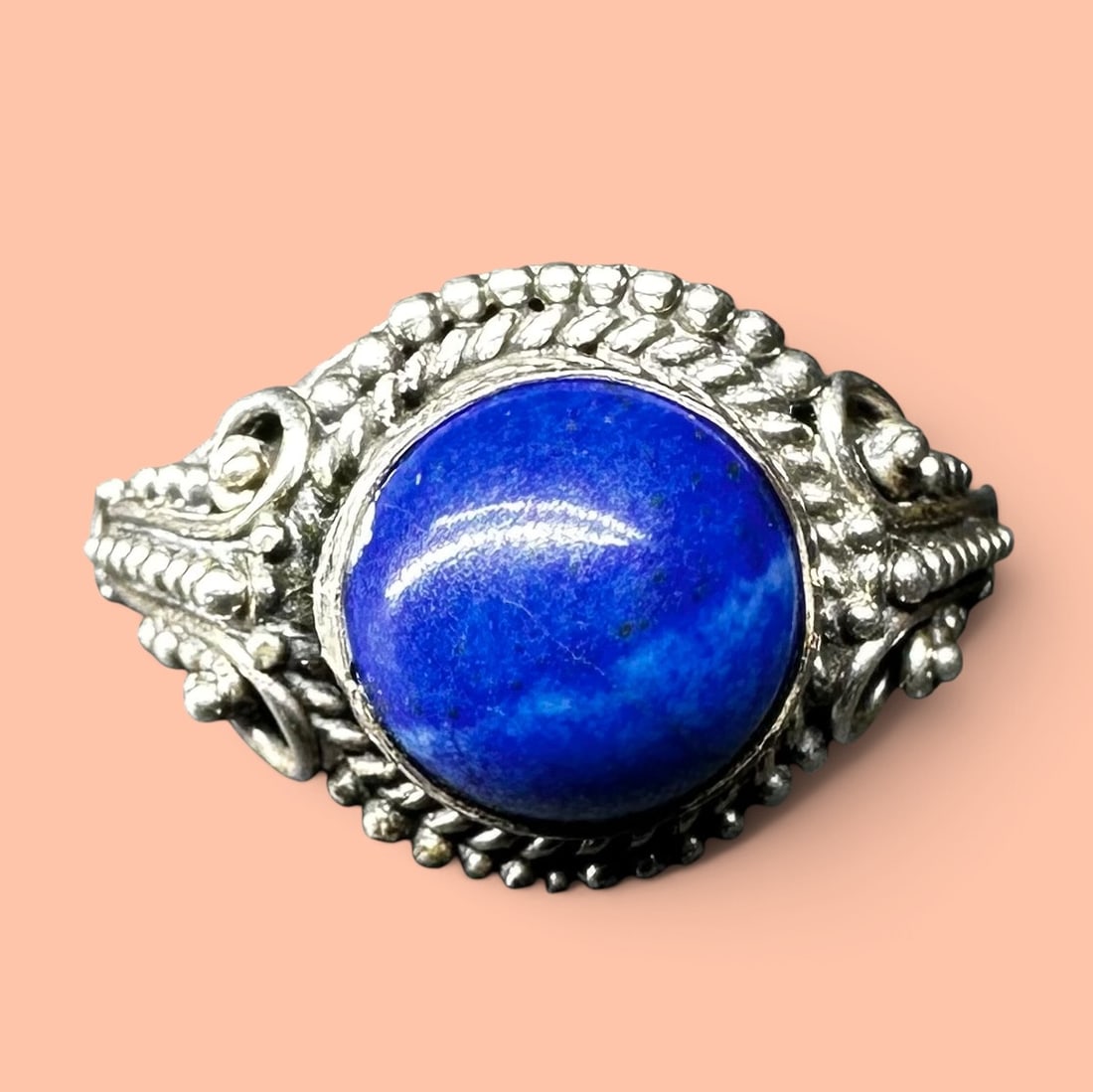 Sz5.75/3g Southwestern Sterling Silver Lapis Lazuli Ring: Sz5.75/3g Southwestern Sterling Silver Lapis Lazuli Ring:Brand/Model: No hallmark. Unidentified artisan/shop.Manufacturer Location: Not marked.Year Produced: Unknown.Specs/Description: Southwestern St