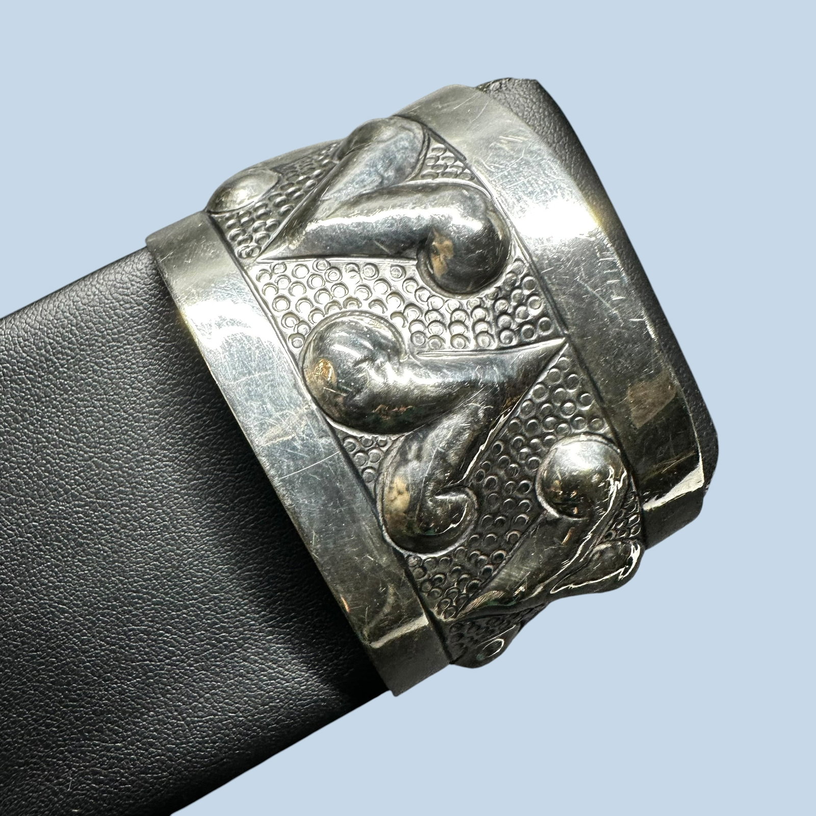 7”/48g Sanborns Mexico Sterling Silver Handrought Bold Repoussé Cuff Bracelet: 7”/48g Sanborns Mexico Sterling Silver Handrought Bold Repoussé Cuff Bracelet:Brand/Model: Sanborns.Manufacturer Location: Mexico.Year Produced: Mid-20th century.Specs/Description: Vintage Sanb