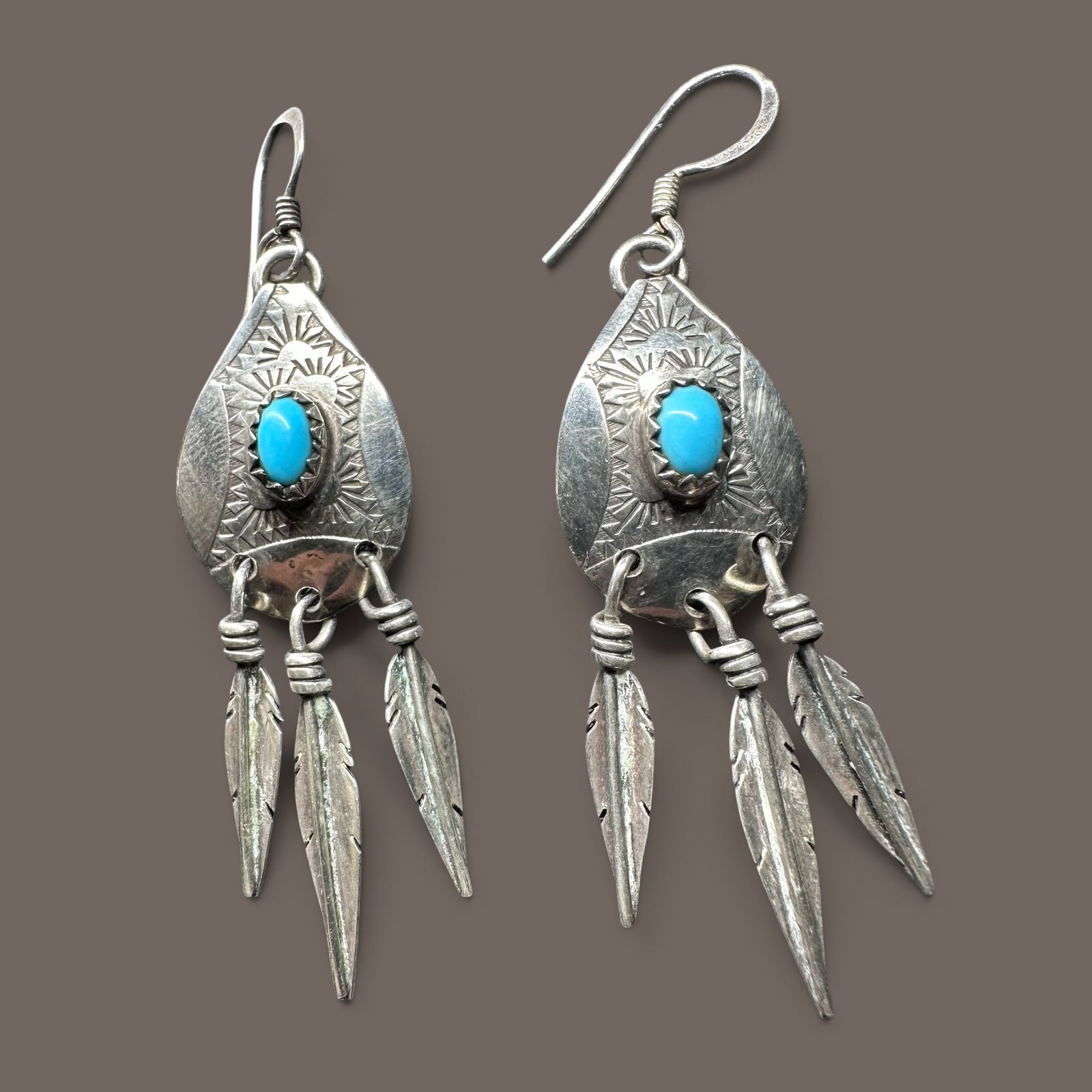 5g Bobby Hildreth Navajo (Diné) 925 Sterling Silver Sleeping Beauty Turquoise Feather Earrings (1 of 8)