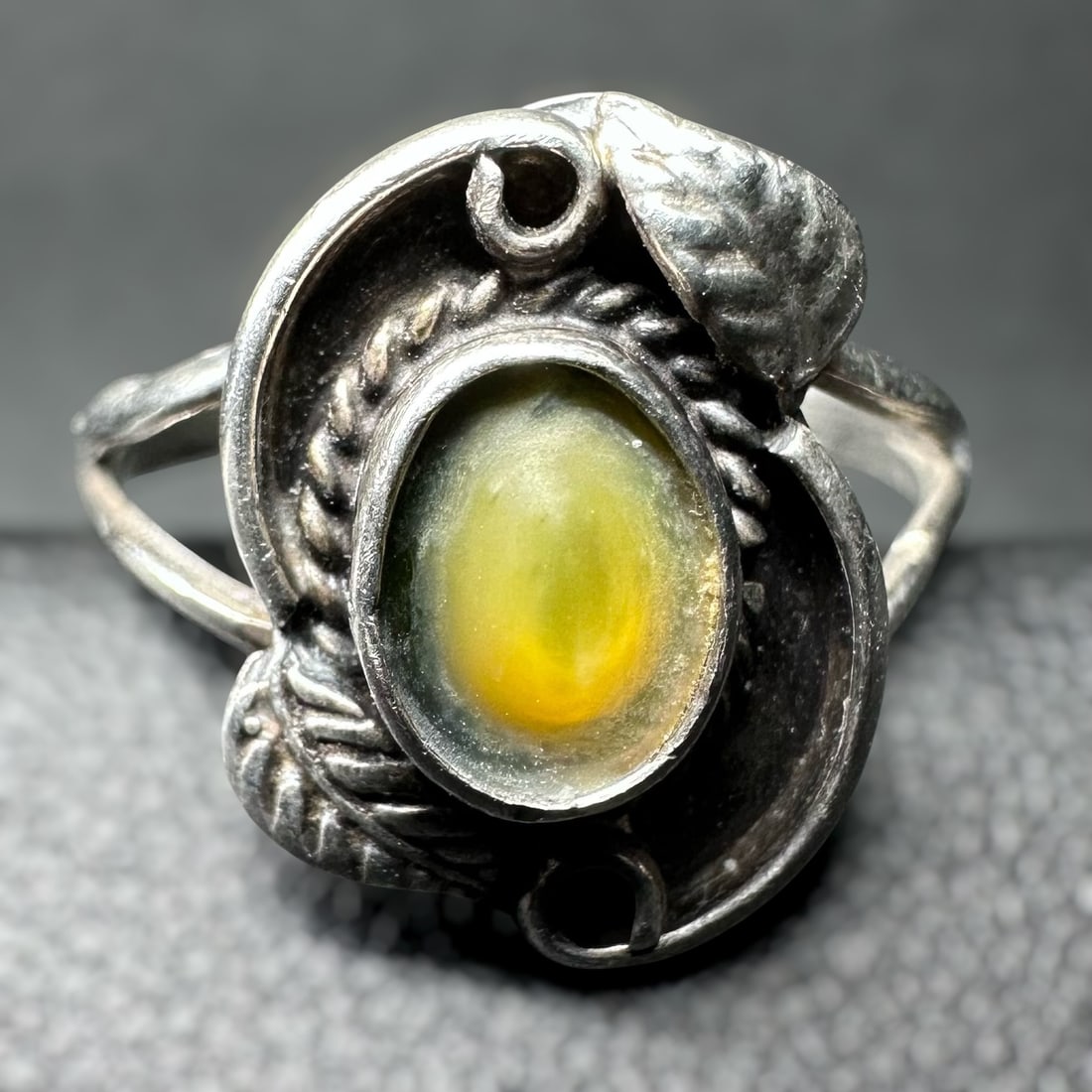 Sz7.5/2g Navajo (Diné) Sterling Silver Cat's Eye Ring (1 of 9)