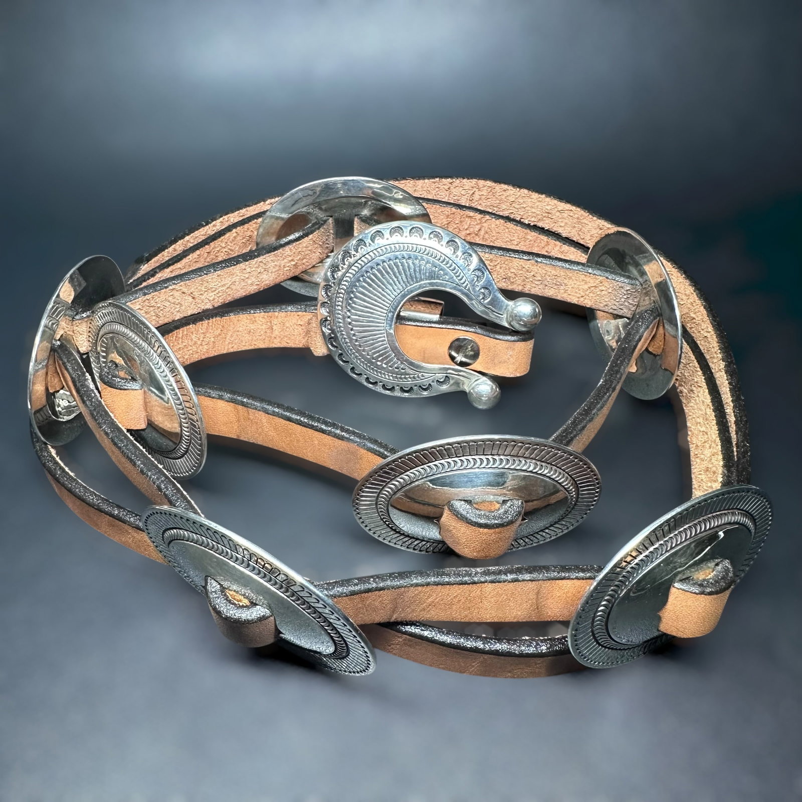 378g Tsosie & Mary Taylor Navajo (Diné) Vintage Sterling Silver Concho & Leather Belt (1 of 7)