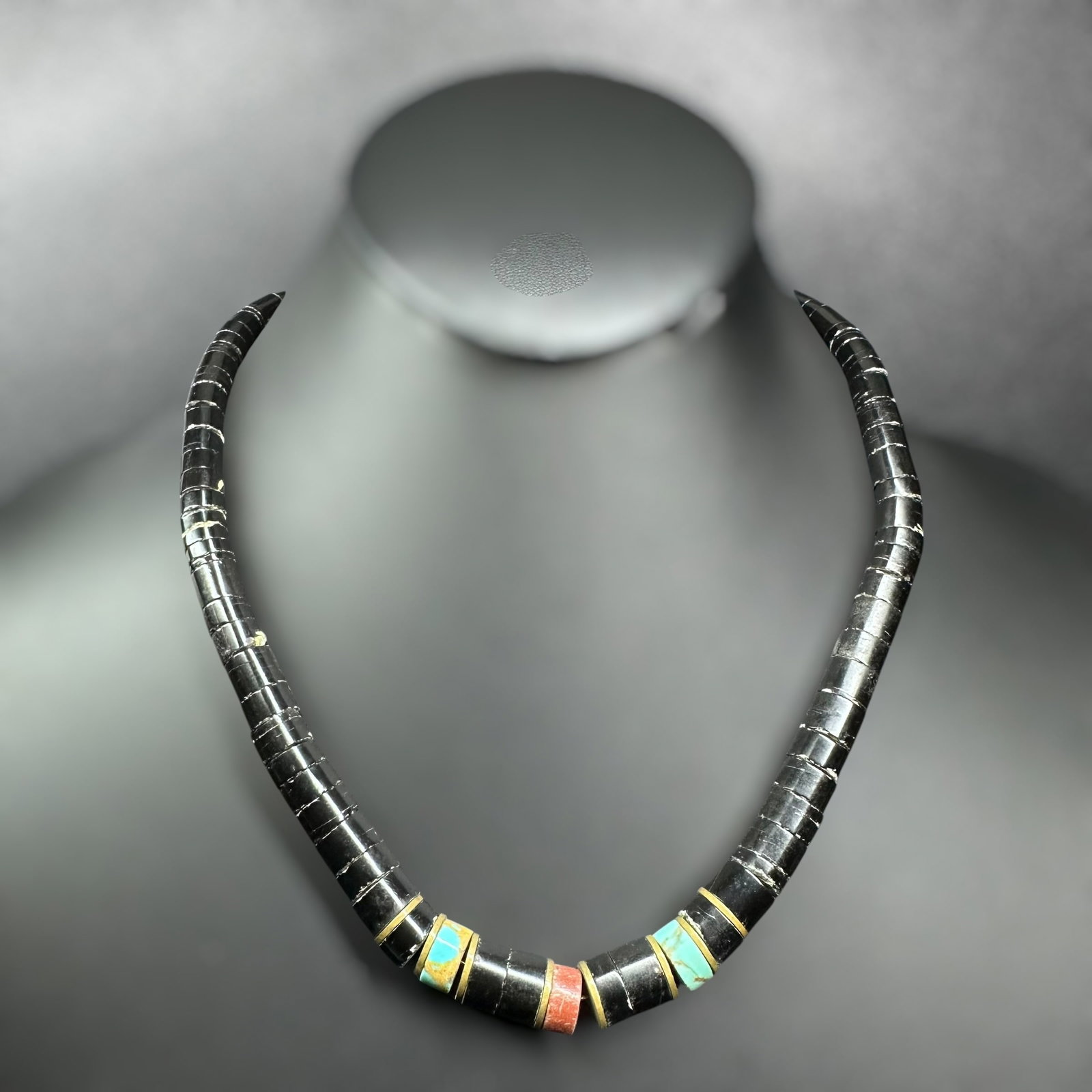 14" Vintage Kewa Pueblo (Santo Domingo) Jet Turquoise Coral Graduated Heishi Bead Necklace (1 of 7)