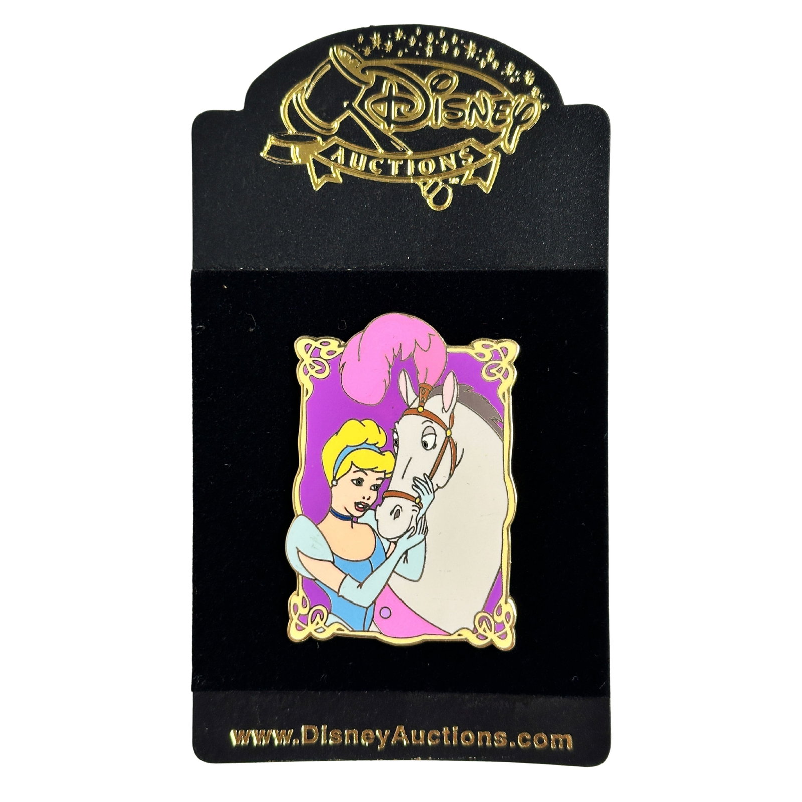 Disney Auctions Cinderella & Major Portrait Pin: Disney Auctions Cinderella & Major Portrait Pin. This features Cinderella and her horse Major. *****FREE SHIPPING********SELECT BUYER ARRANGED SHIPPING AT CHECKOUT*****