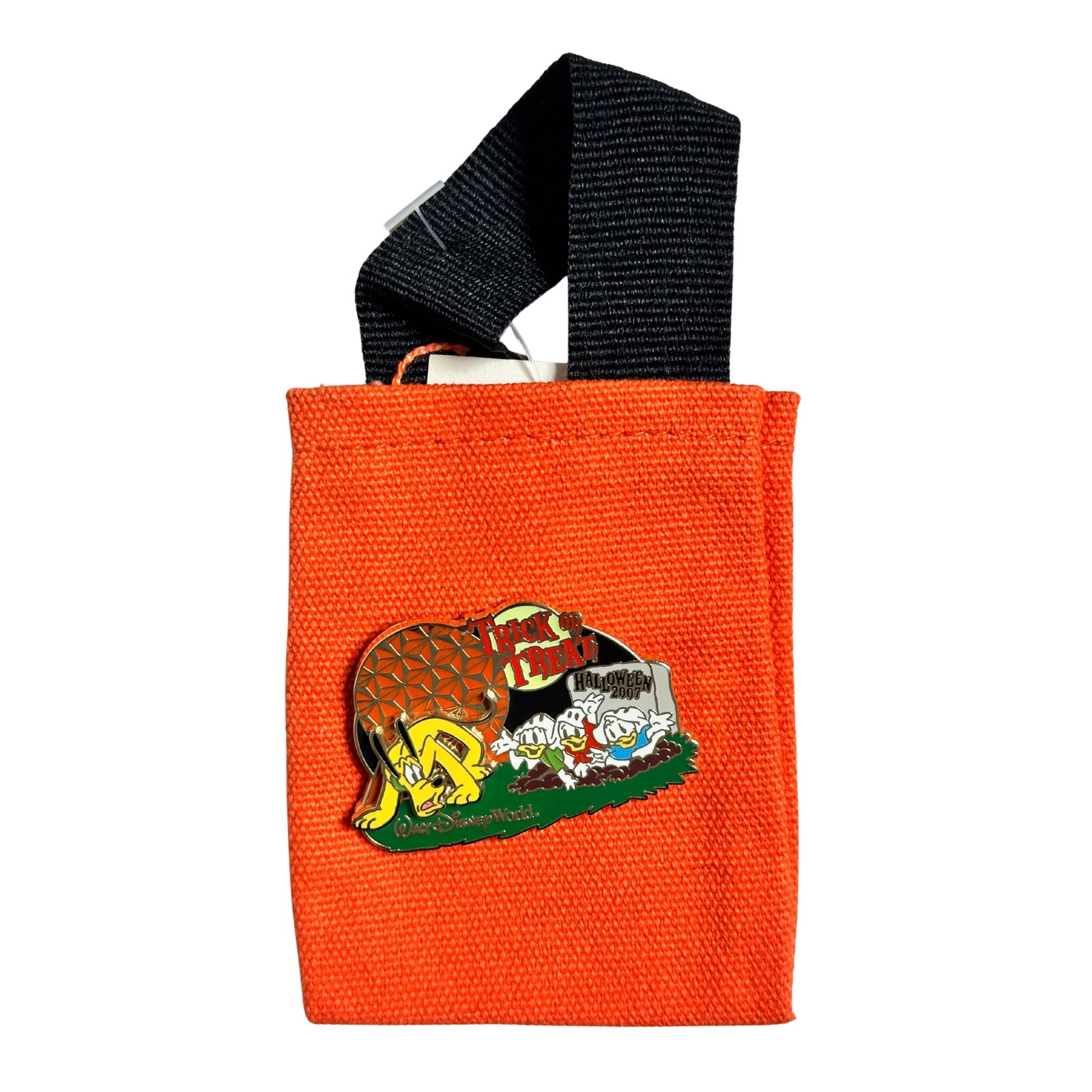 Disney Trick Or Treat Halloween 2007 Huey, Dewey, Louie, & Pluto Pin: Disney Trick Or Treat Halloween 2007 Huey, Dewey, Louie, & Pluto Pin. This features Huey, Louie, and Dewey scaring Pluto.*****FREE SHIPPING********SELECT BUYER ARRANGED SHIPPING AT CHECKOUT*****