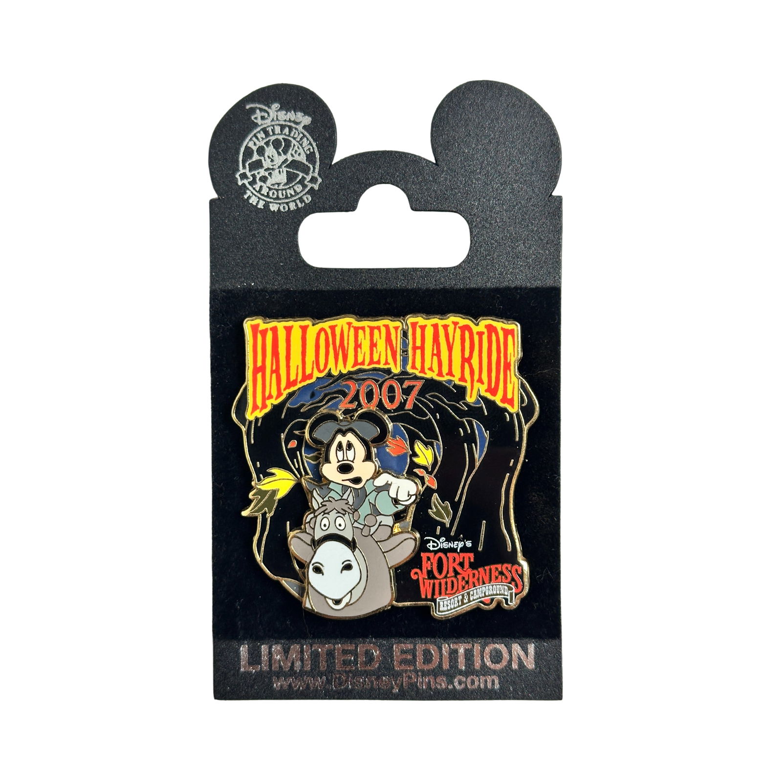 Disney WDW Fort Wilderness Mickey Halloween Hayride 2007 Pin: Disney WDW Fort Wilderness Mickey Halloween Hayride 2007 Pin. This features Mickey Mouse dressed as Ichabod Crane, riding his grey horse through the night amid autumn leaves.*****FREE SHIPPING********