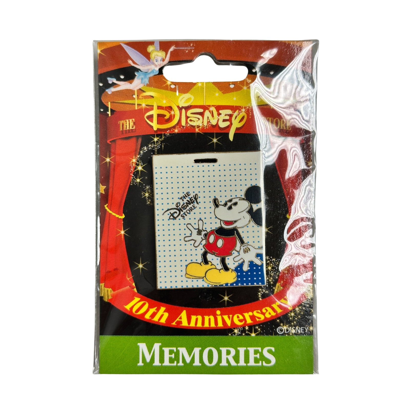 Disney JDS 10th Anniversary Memories Mickey Mouse Pin: Disney JDS 10th Anniversary Memories Mickey Mouse Pin. This features Mickey on a White and blue polka dot shopping bag from the DS.*****FREE SHIPPING********SELECT BUYER ARRANGED SHIPPING AT CHECKOUT*