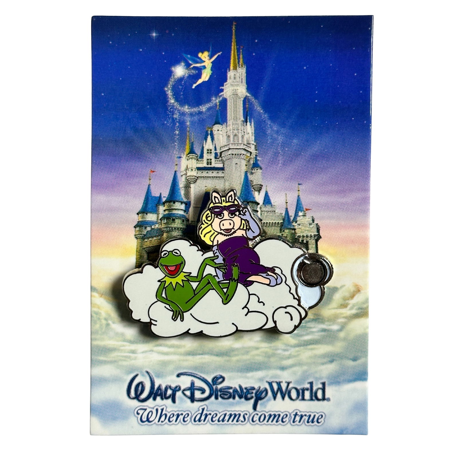 Disney WDW Muppets Kermit & Miss Piggy Where Dreams Come True Mystery Magnet Pin: Disney WDW Muppets Kermit & Miss Piggy Where Dreams Come True Mystery Magnet Pin. Kermit the Frog and Miss Piggy are featured on a cloud in this Open Edition pin. Miss Piggy is wearing a long purple d
