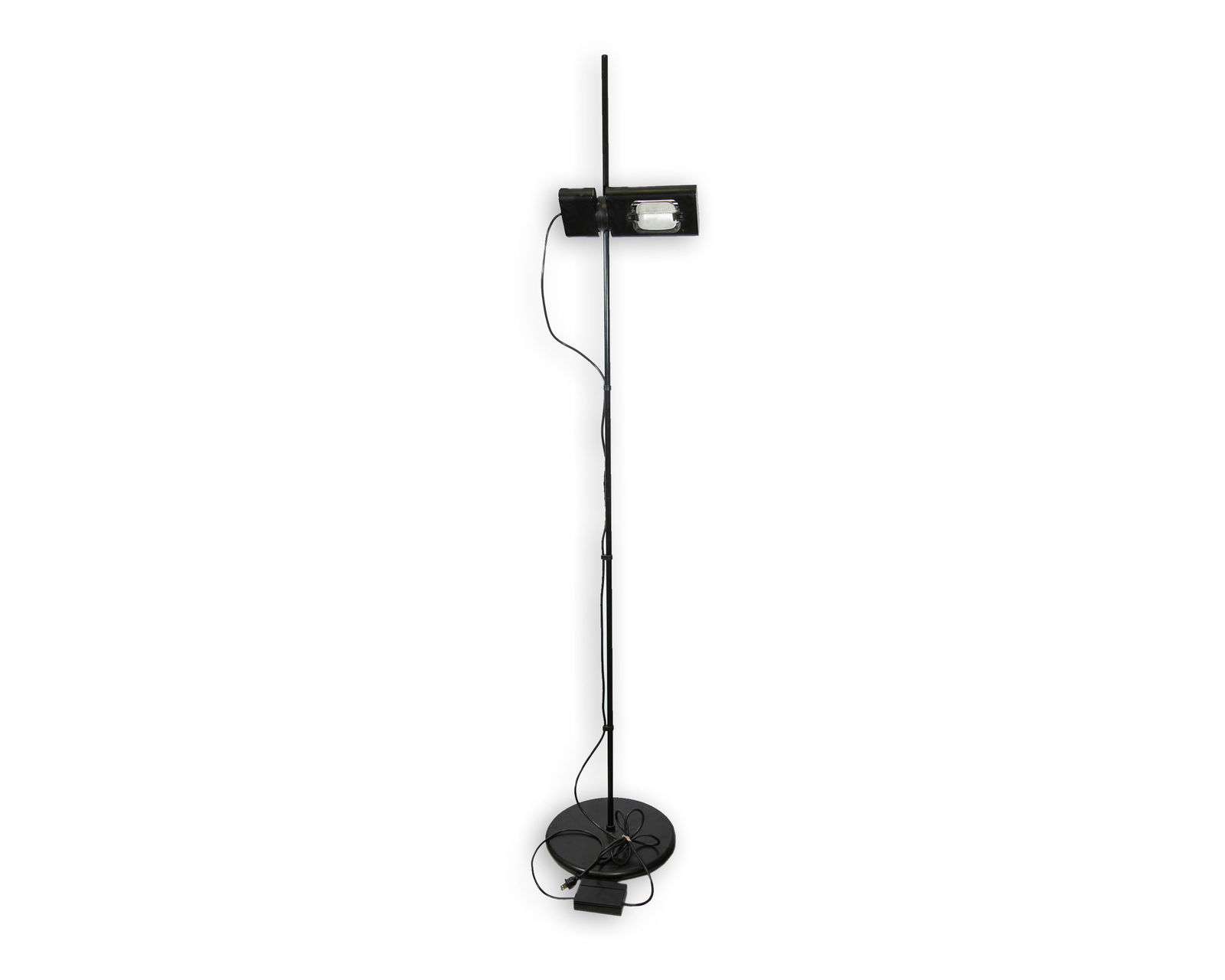 Ernesto Gismondi Artemide "Aton Terra" Floor Lamp: 1980s "Aton Terra" floor lamp designed by Ernesto Gismondi (Italian; b. 1931) for Artemide. Made in Italy.Measurements: 13.5" W x 75.5" H x 13.5" D.Pickup or third p