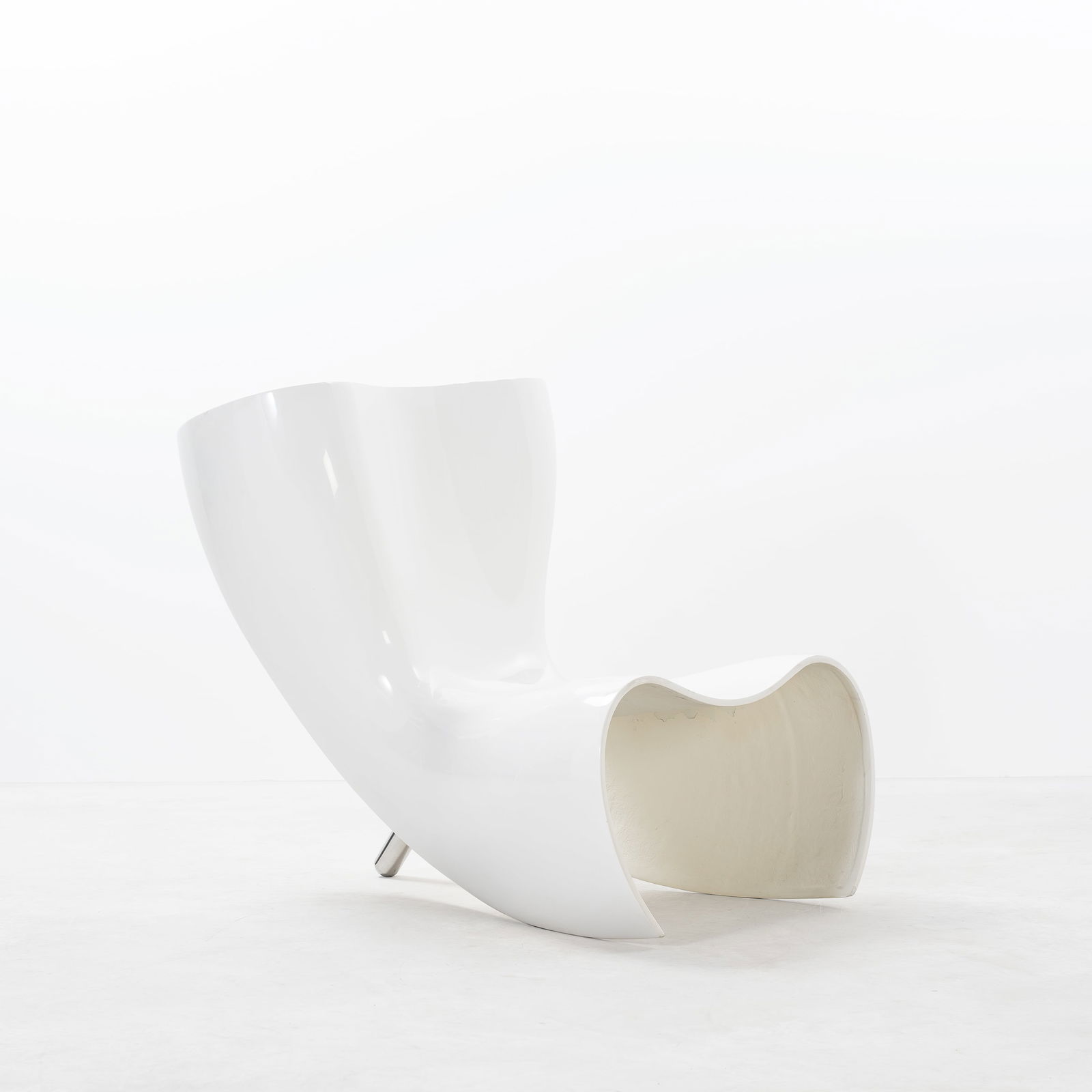 MARC NEWSON 'FELT' CHAIR: Painted fibreglass, aluminium, suitable for interior or exterior use produzione Cappellini, designed 1993, 85 x 68 x 85 cm