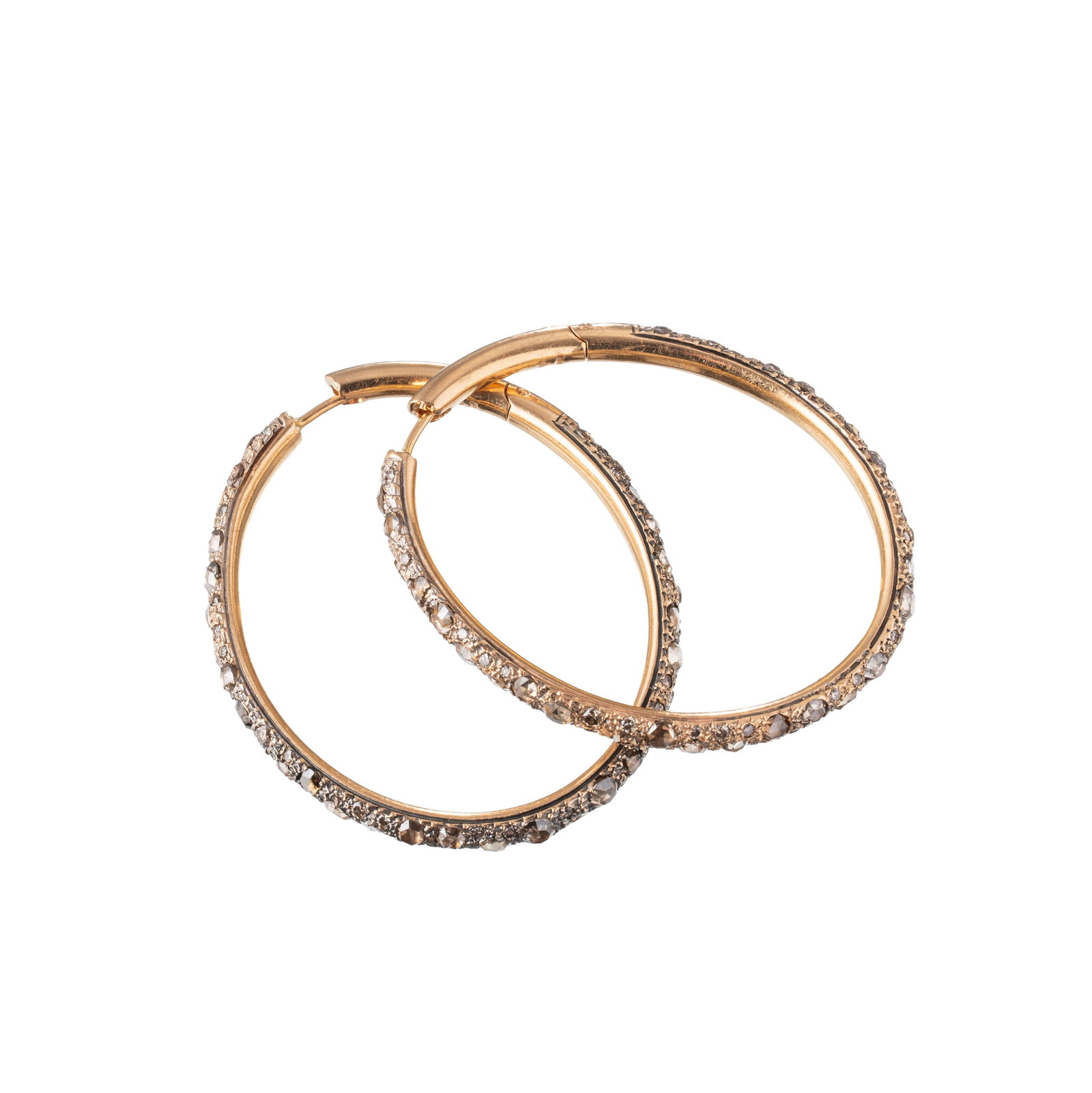 POMELLATO - TANGO VINTAGE 18 KT ROSE GOLD EARRINGS WITH DIAMONDS: Pomellato Tango Vintage earrings in 18kt rose gold with diamond rosette totaling 5.05 ct dimensions: 39 × 45 mm weight: 24.71 g.