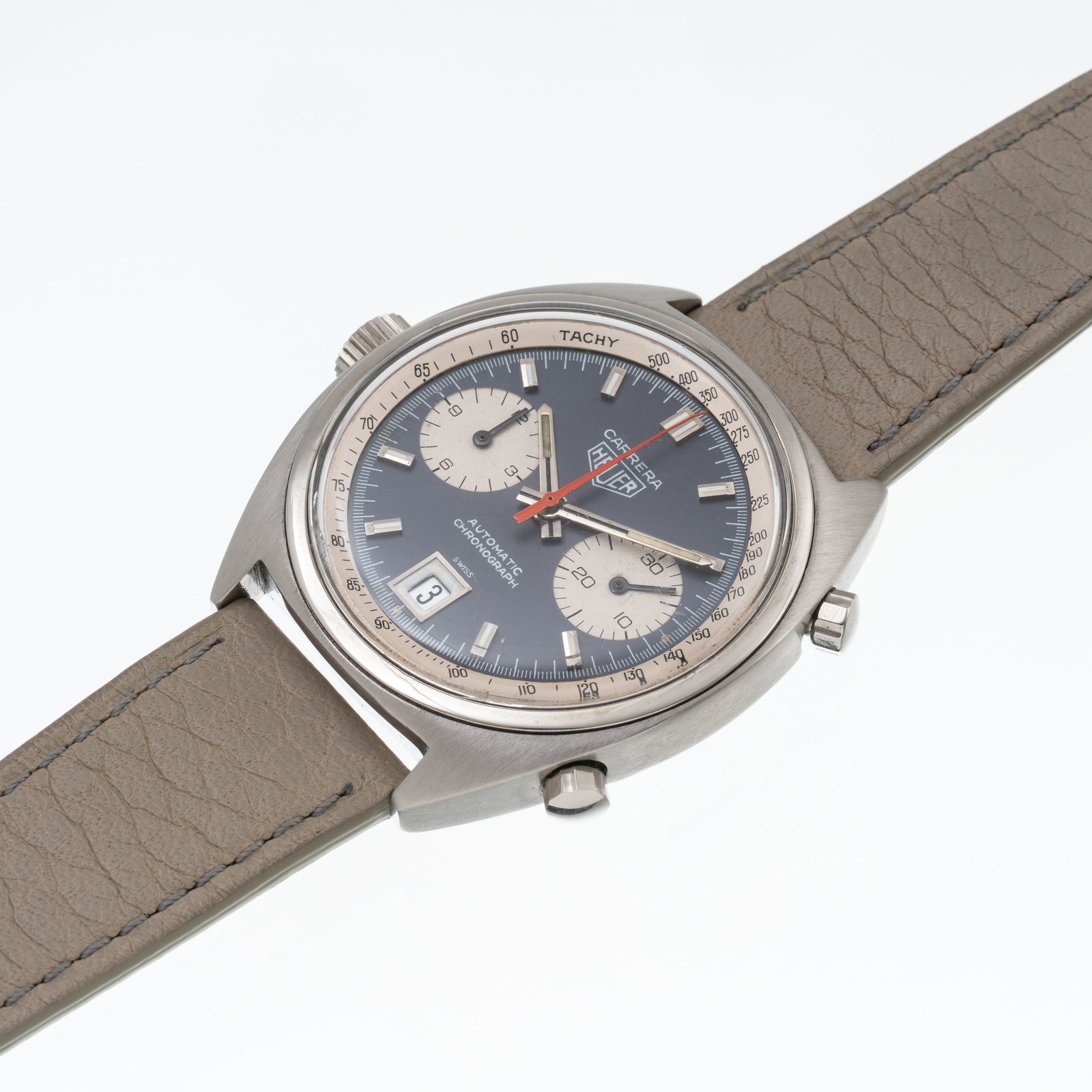 HEUER - CARRERA AUTOMATIC STEEL CHRONOGRAPH WITH CROWN AT 9 O'CLOCK PURPLE-TONED DIAL AND DATE (1 of 3)