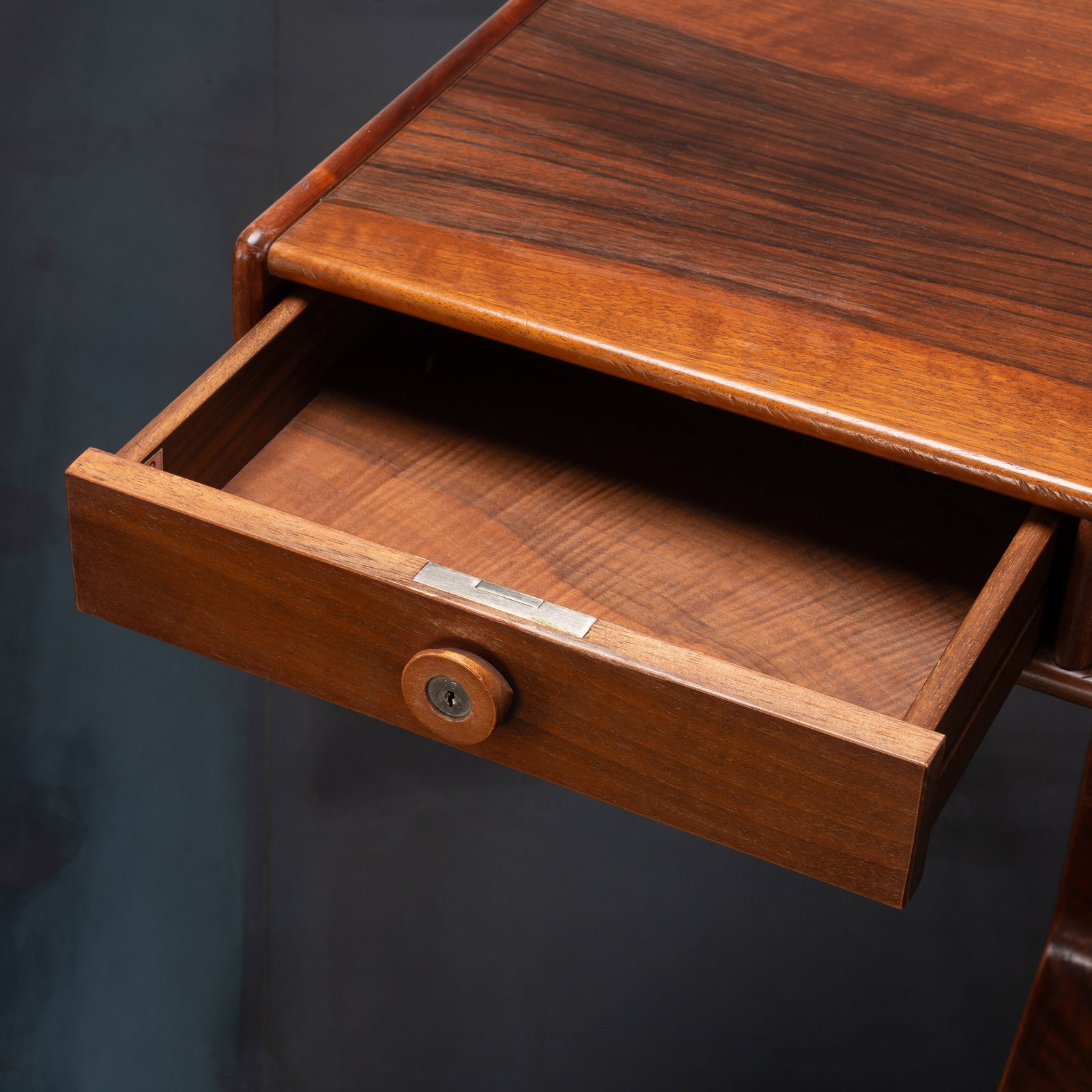 GIANFRANCO FRATTINI CONSOLE - 5